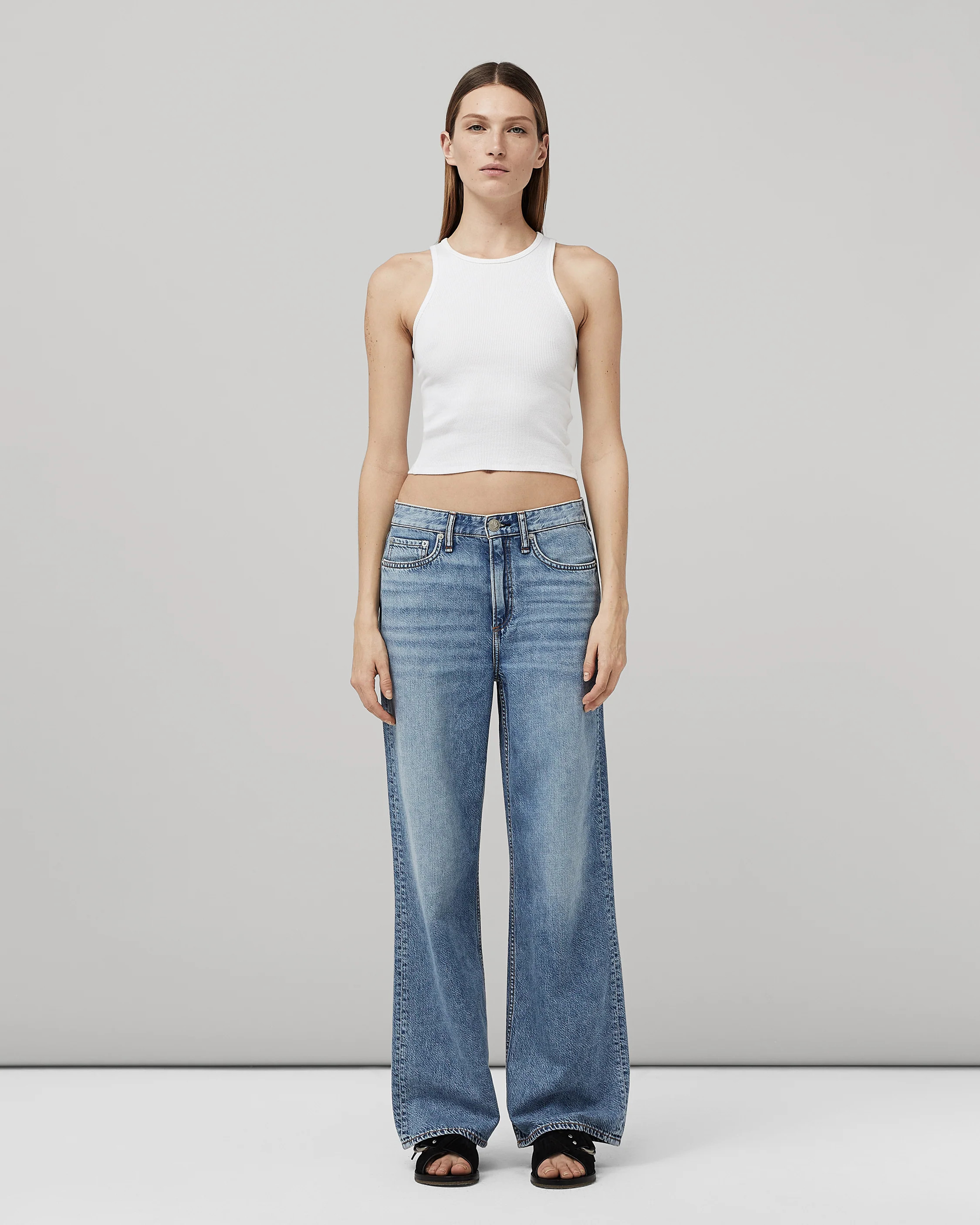 Featherweight Logan Jeans | Incu