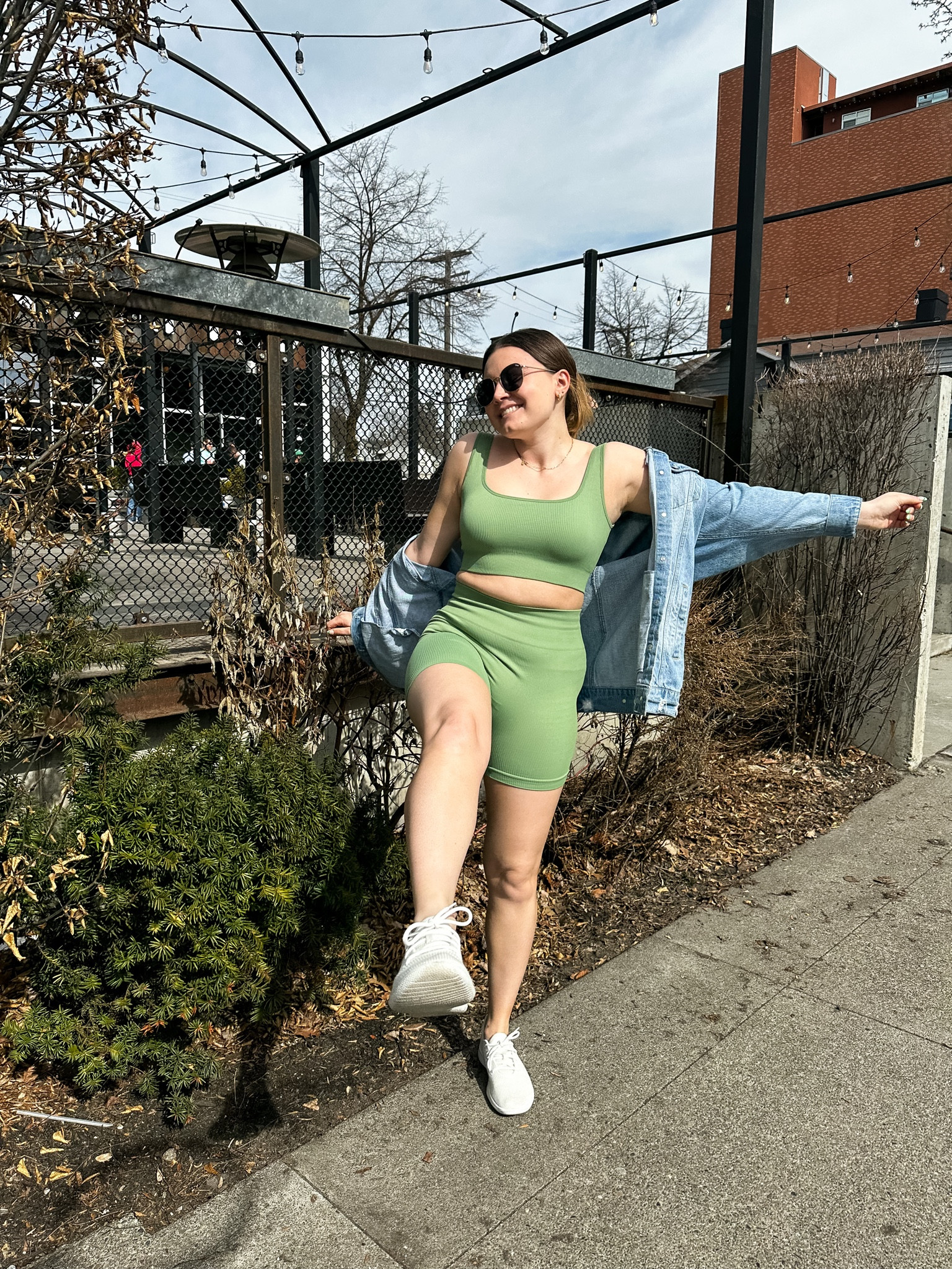 Casual spring activewear outfit for an afternoon out

I’m wearing a L set and size 9 sneakers 

#LTKSeasonal #LTKshoecrush #LTKunder50