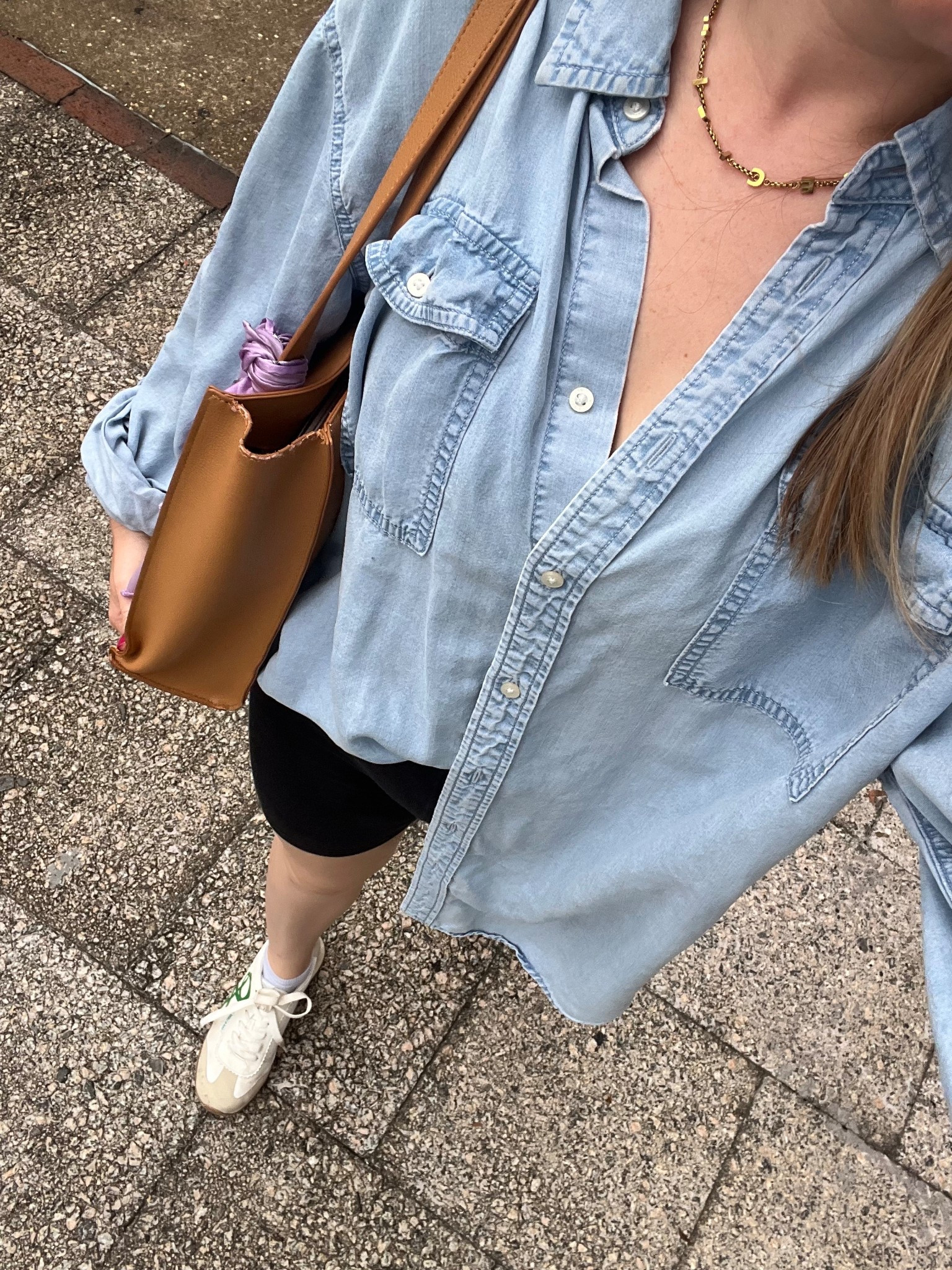 the comfiest oversized denim shirt - perfect for fall walks! 

#LTKFindsUnder100 #LTKStyleTip