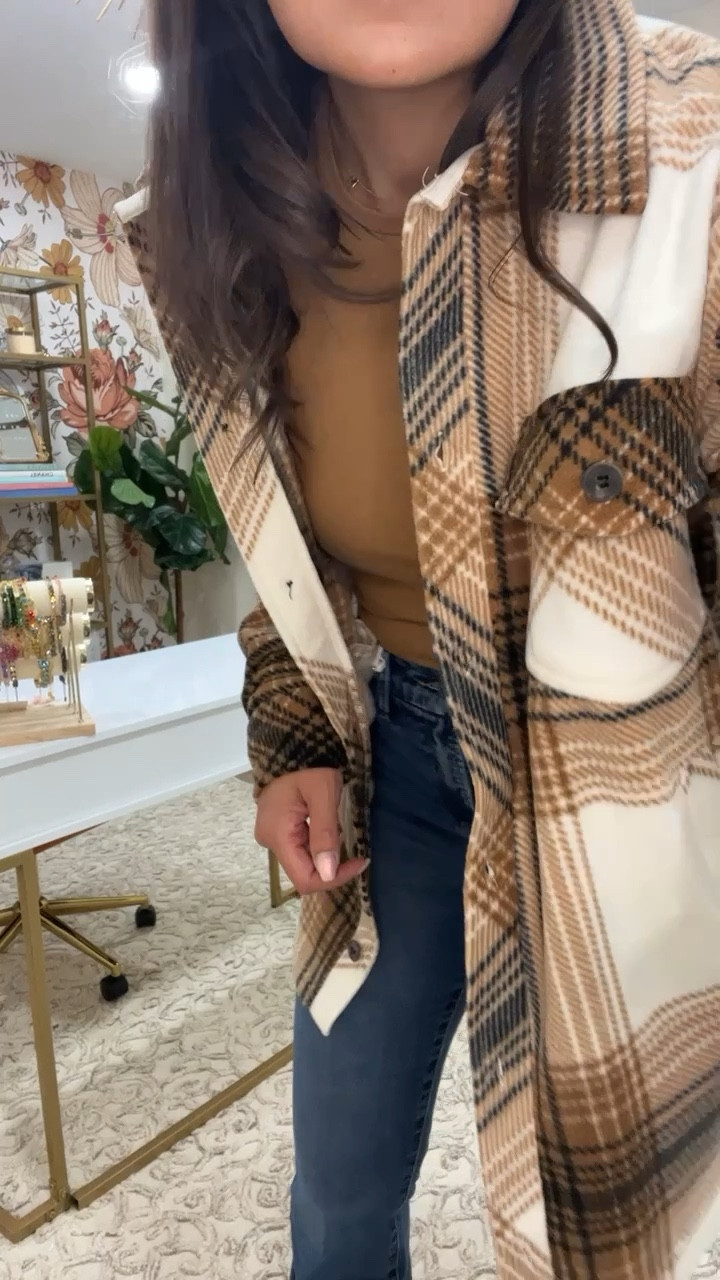 NSALE // Fall outfit. Fleece jacket is an xs. Layering tee is an xs. Jeans are a 26 and tts 