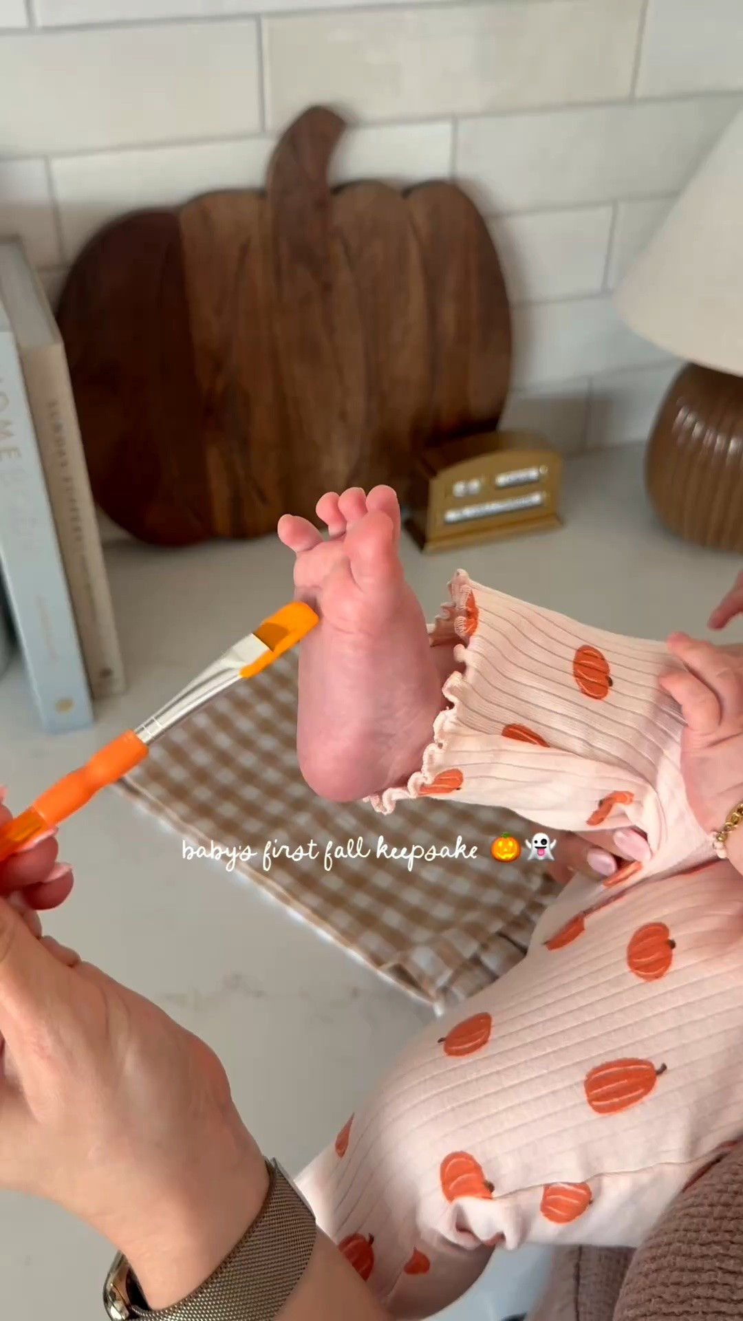 Baby’s first fall keepsake 🎃👻 DIY pumpkin footprint, ghost footprint kitchen towel. So cute and easy!

#LTKSeasonal #LTKBaby #LTKmomlife