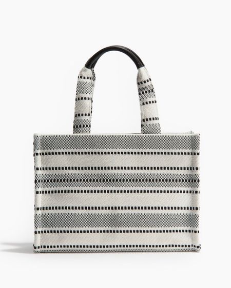 Patterned tote bag - book tote 

#LTKstyletip #LTKitbag #LTKfindsunder50