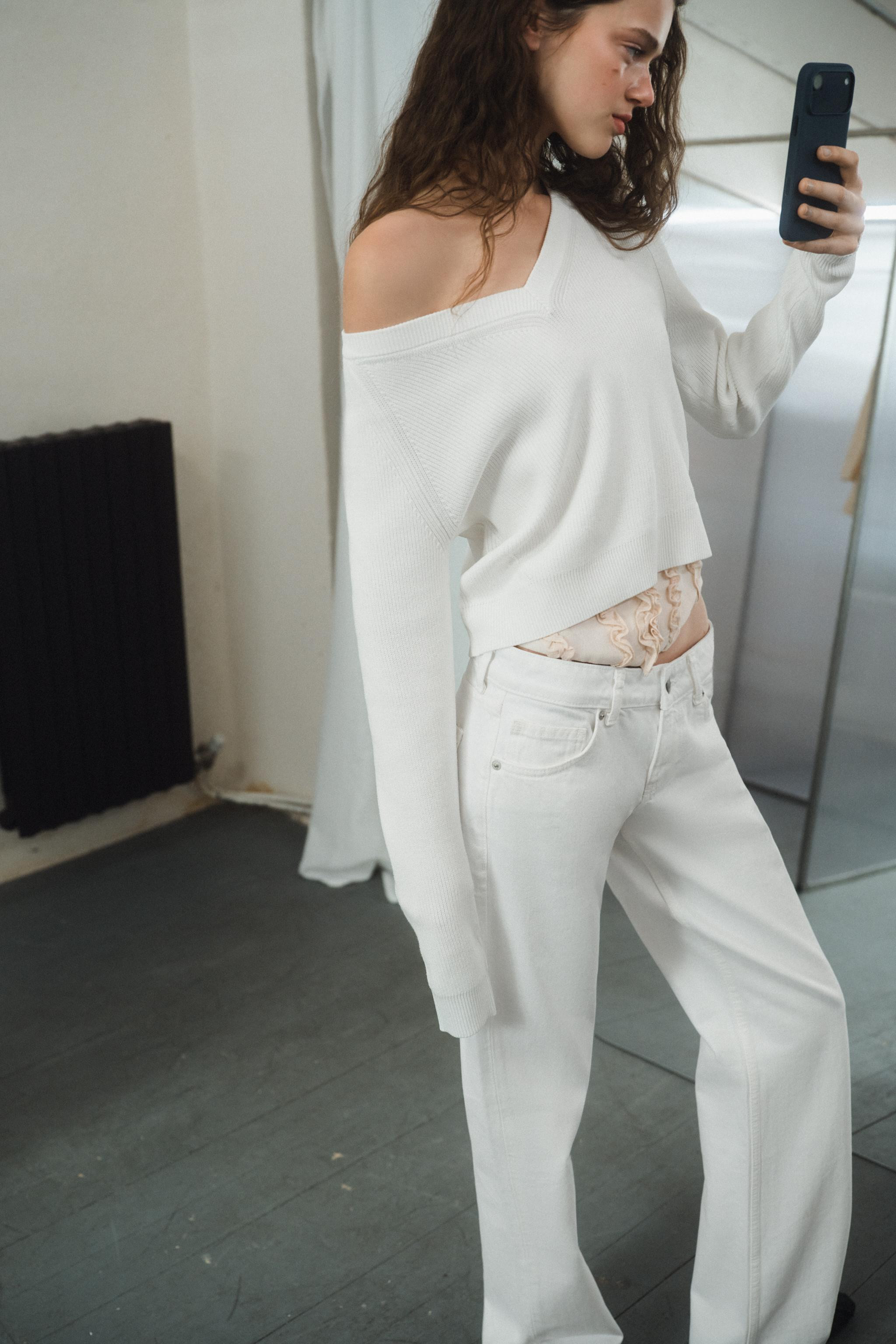 V-NECK KNIT JUMPER | Zara US