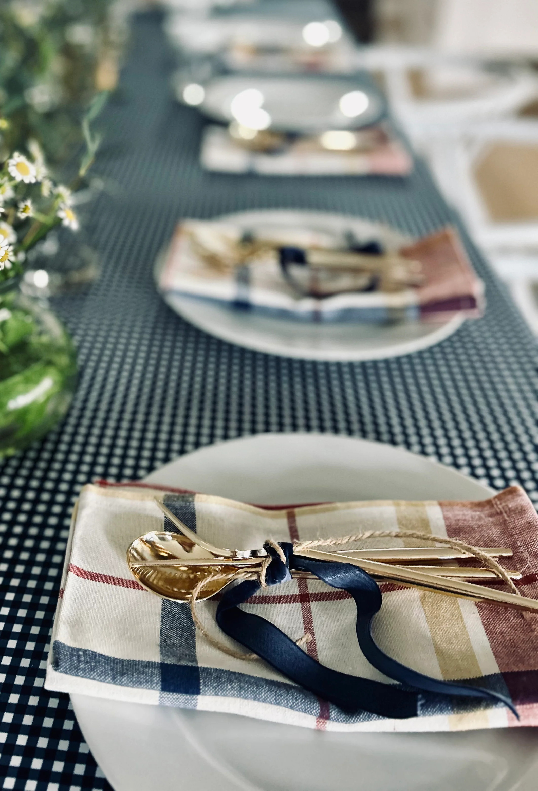 Everyday August Gingham - Navy | Table 06