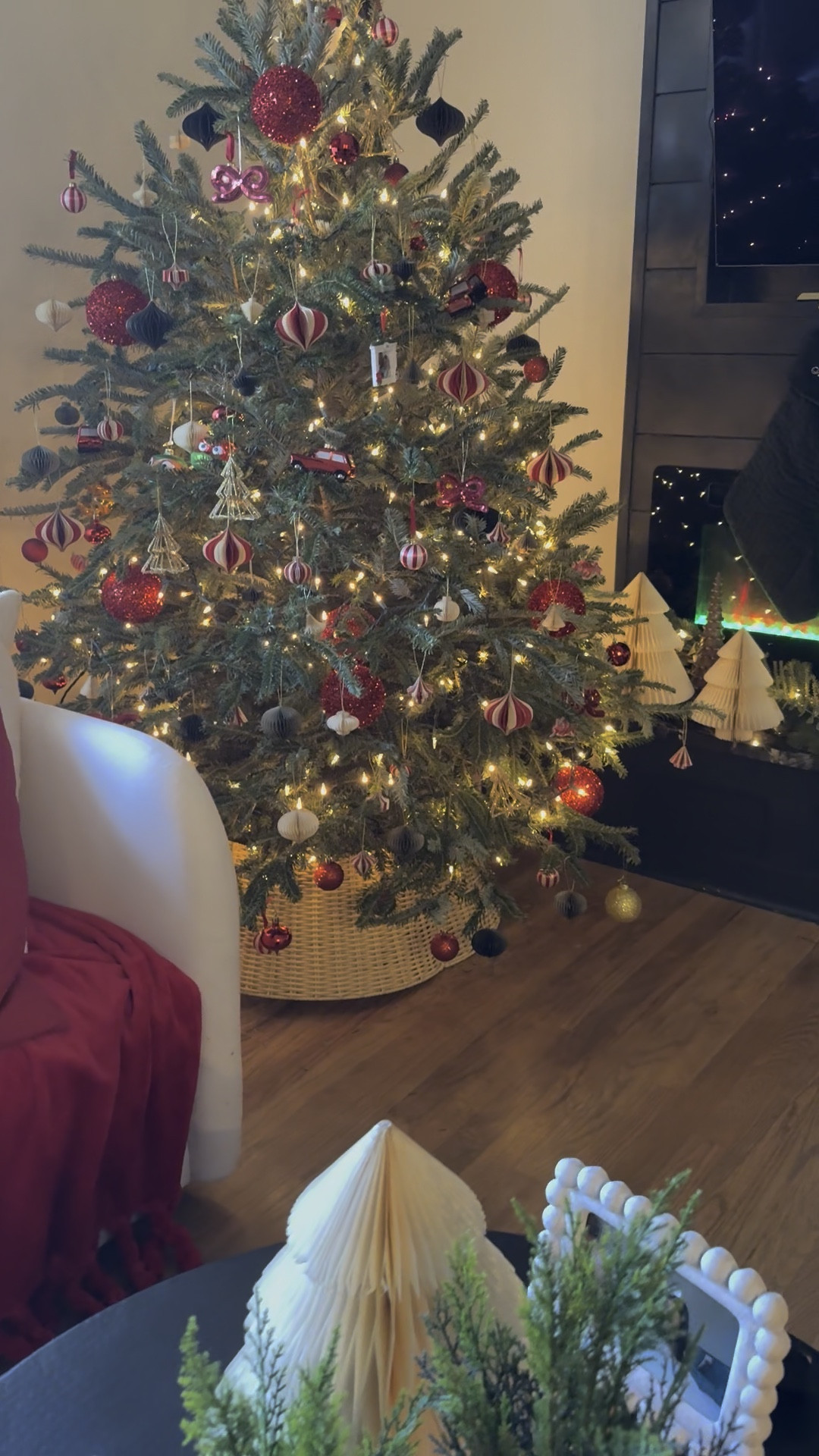 Most of my holiday decor this year is HMhome! So many cute pieces at great prices 

#LTKHome #LTKSeasonal #LTKHoliday