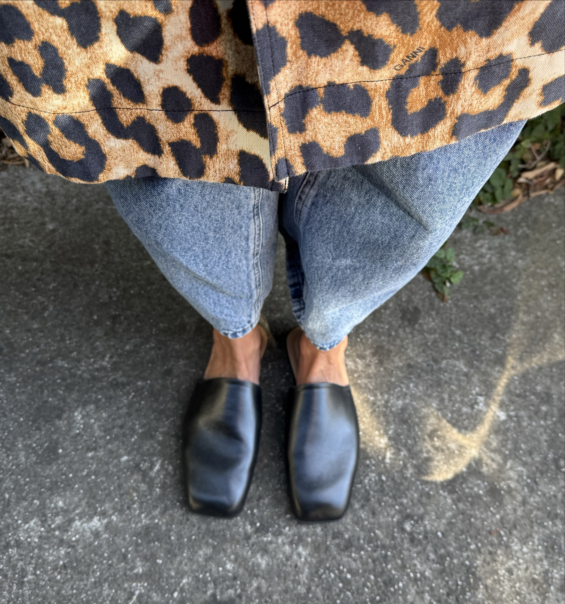 Comfiest mules ever! 


#OutfitInspo
#EverydayStyle
#ModernWardrobe
#CapsuleStyle
#EffortlessFashion
#WearItYourWay
#StyleInspoDaily
#HowToStyle
#ChicEveryday
#PolishedCasual
#WomenWithStyle

#LTKstyletip #LTKjeans #LTKaustralia