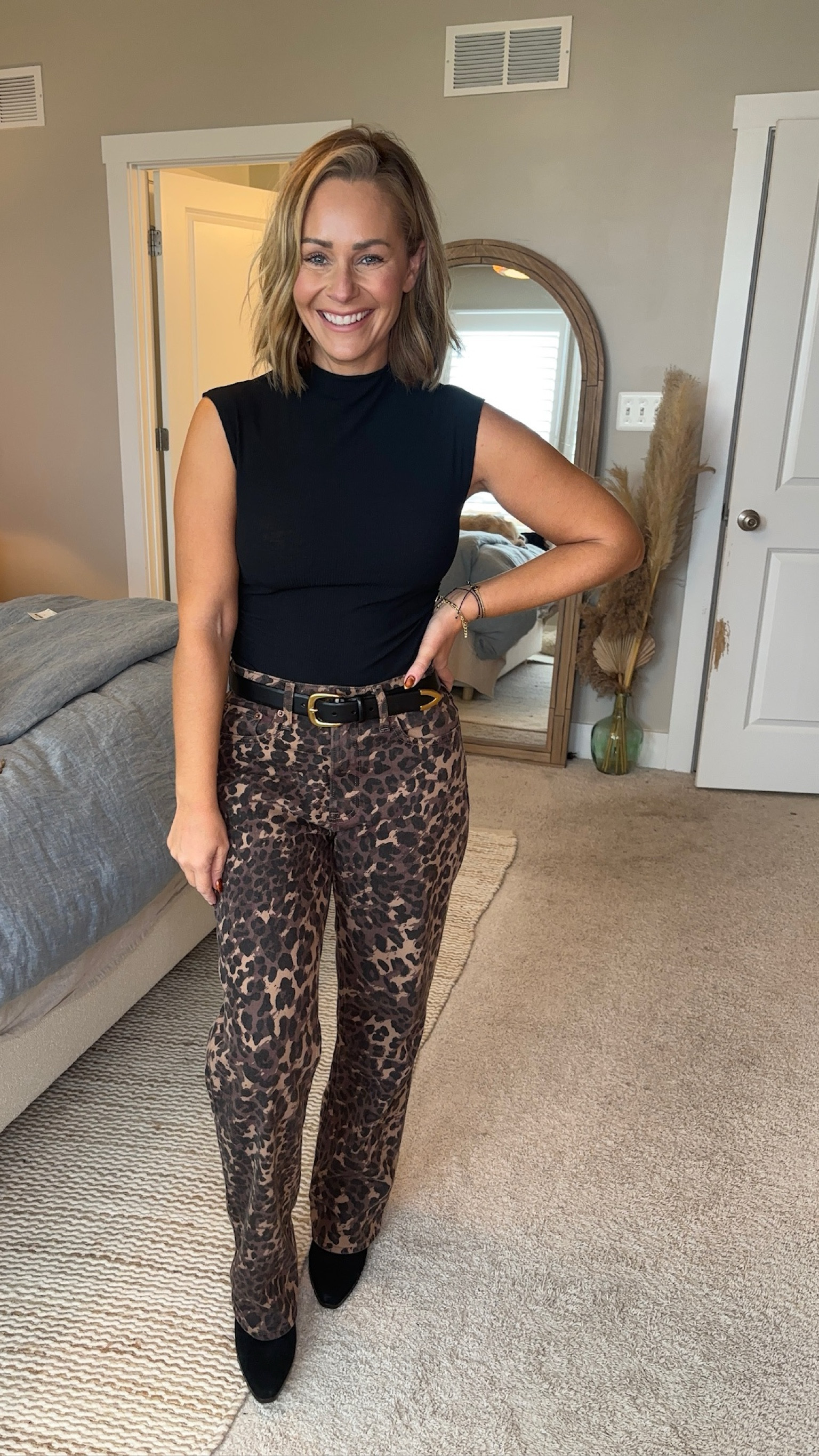 calling it now—leopard is THE print for the season🐆✨🍂 whether it’s jeans, shoes, or a top, leopard will always be a good idea!!

Amazon fashion, cheetah skirt, leopard skirt, Abercrombie fashion, neutral fall fashion, leopard print jeans, mules, tote bag, amazon fashion, leopard print, cheetah print, printed jeans, Claire Tammaro 

#LTKFindsUnder100 #LTKStyleTip #LTKSeasonal