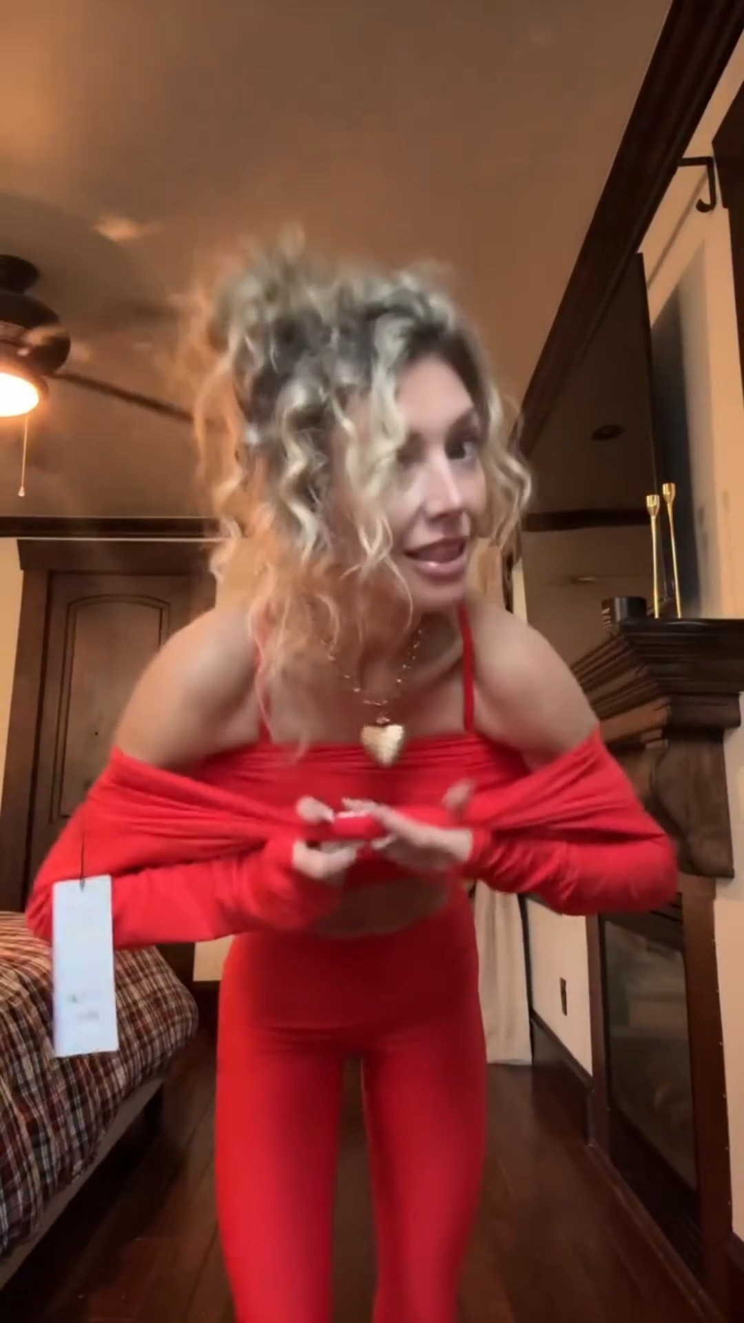 north poll state of mind 🤶 @aloyoga @windsorstore 

#LTKHoliday #LTKootd #LTKgrwm