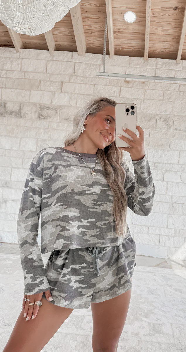 Throw & Go Camo Waffle Set | CK Squared Boutique