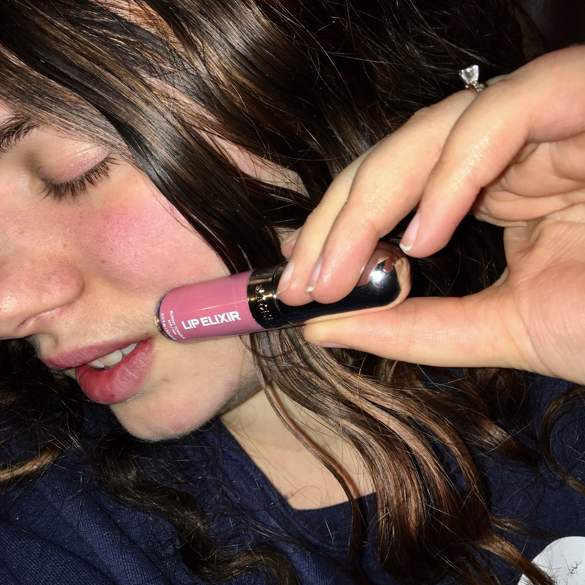 This is one of the prettiest glosses! Shade bunny tongue! 