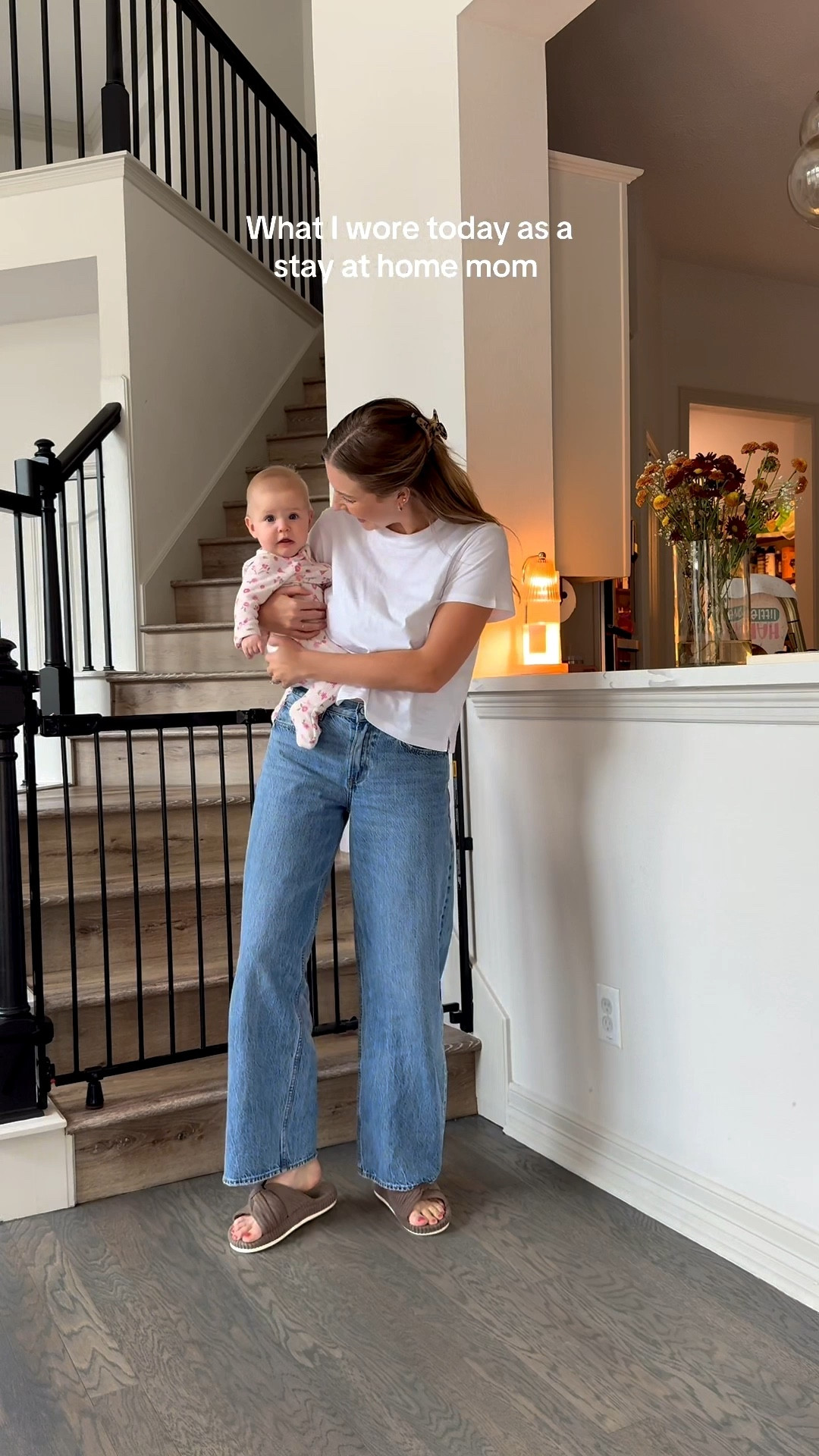 Casual sahm outfit! Wearing a 26 in jeans!

#LTKStyleTip #LTKSeasonal #LTKBaby