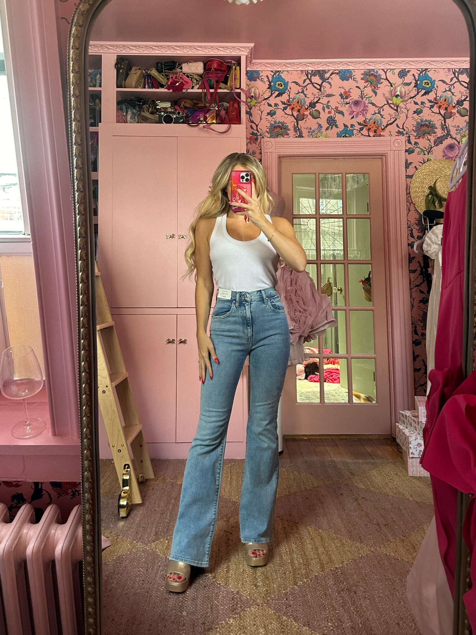 Abercrombie & Fitch Semi Annual Denim Sale Try-on 👖 25% off all denim with stackable promo code DENIMAF for an additional 15% off! 💙

Ultra High Rise Stretch Flare Jeans in Medium, wearing size 25R

#LTKSaleAlert #LTKxAF #LTKFindsUnder100