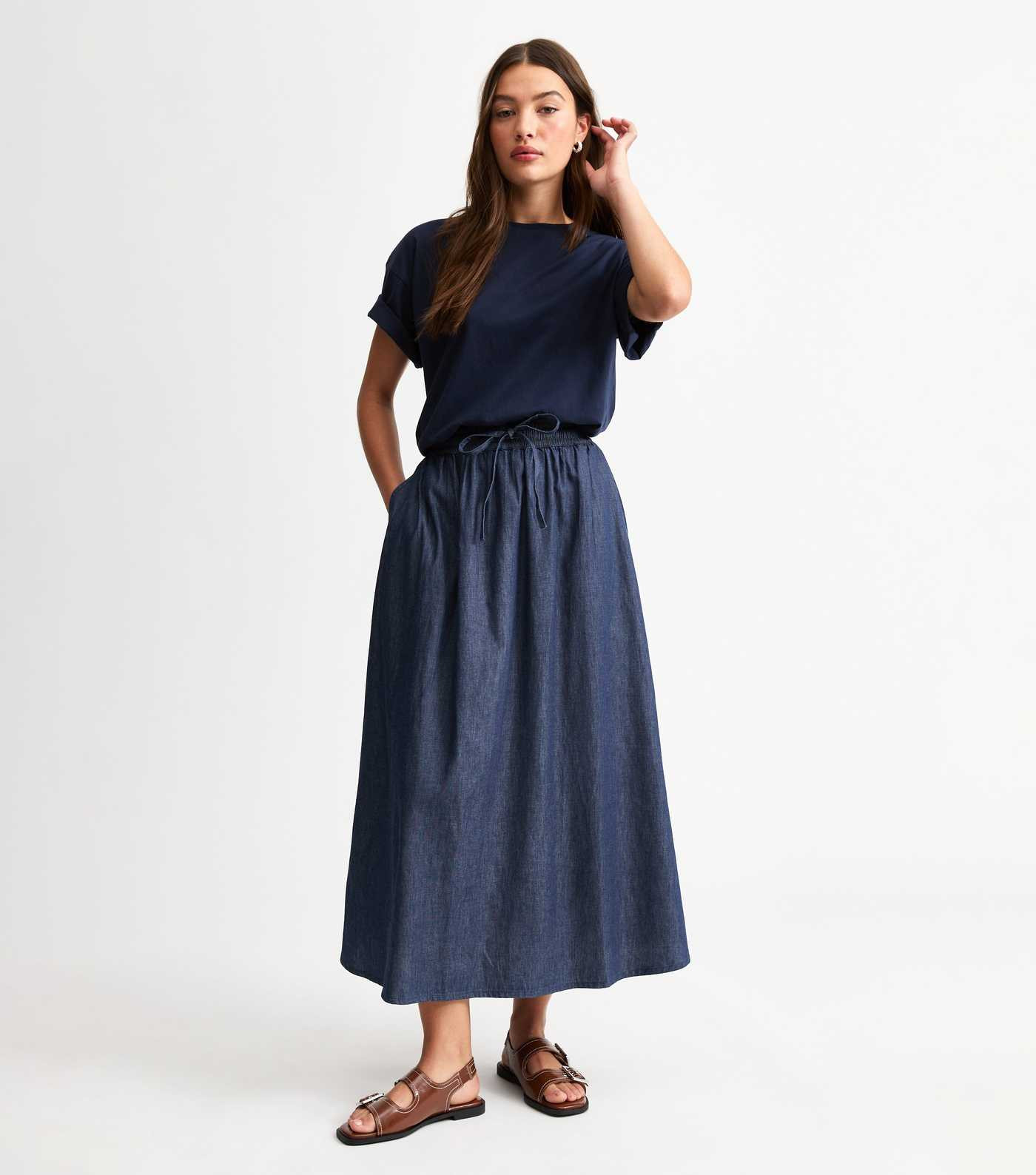 Navy Denim Shirred Waist Full Midi Skirt | New Look | New Look (UK)