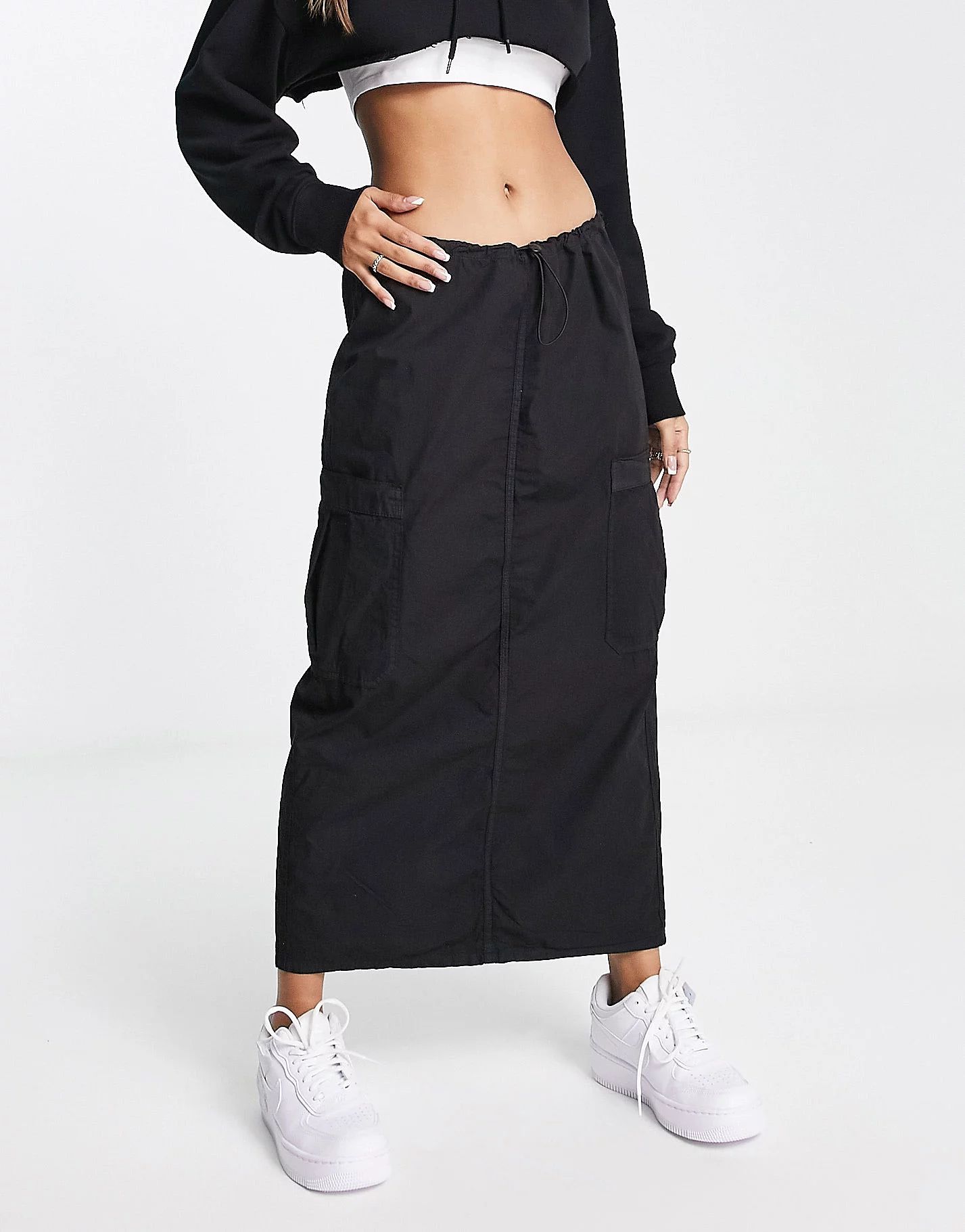 Pull&Bear midi cargo skirt with toggle waist detail in black | ASOS (Global)