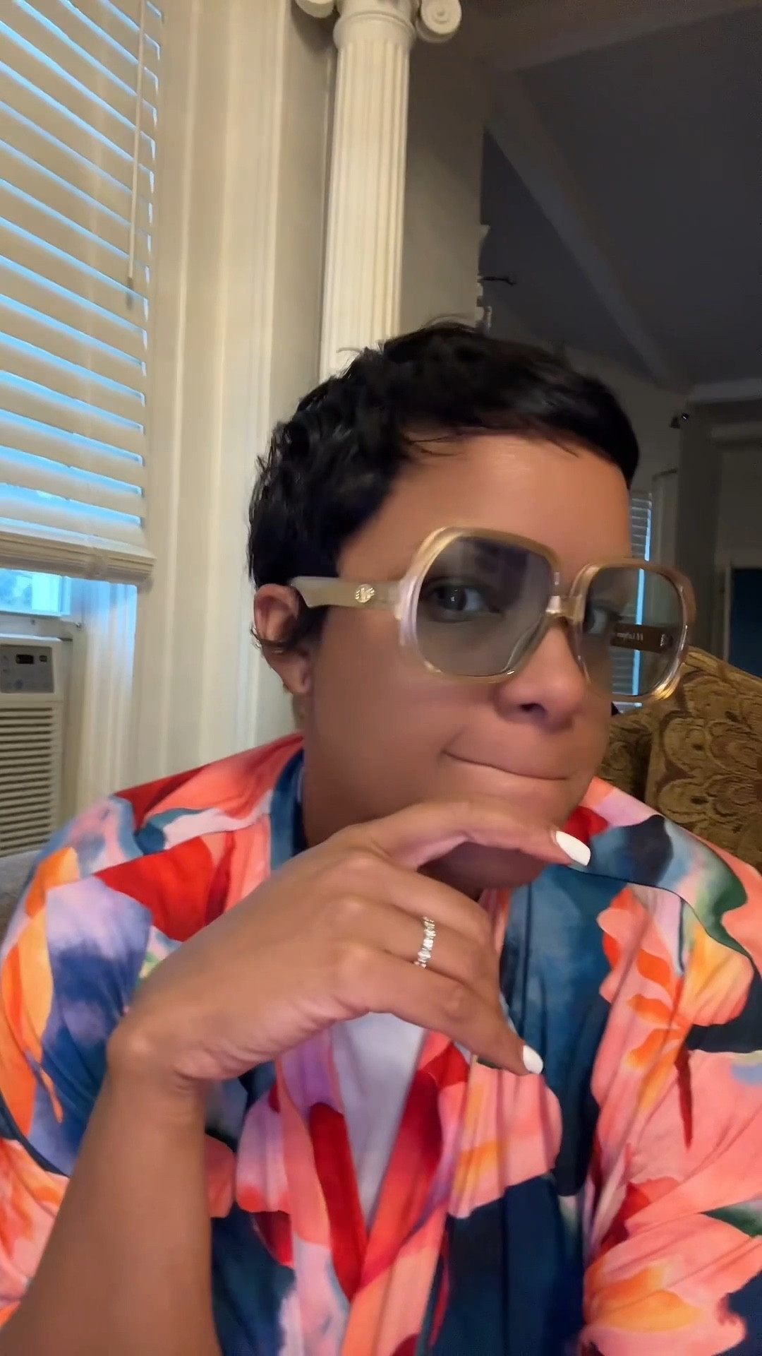 Oversized sunglasses 

#LTKFindsUnder100 #LTKStyleTip