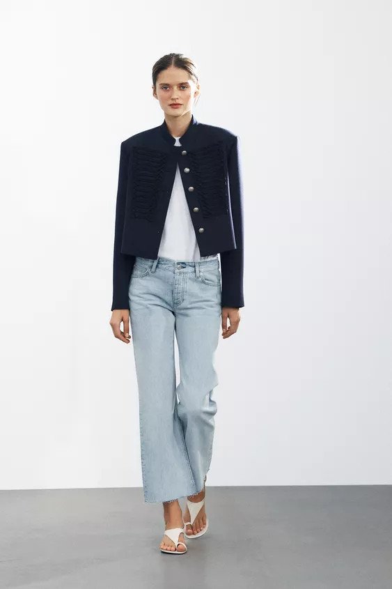 ZW COLLECTION LOW-RISE CROPPED FLARE JEANS | Zara US