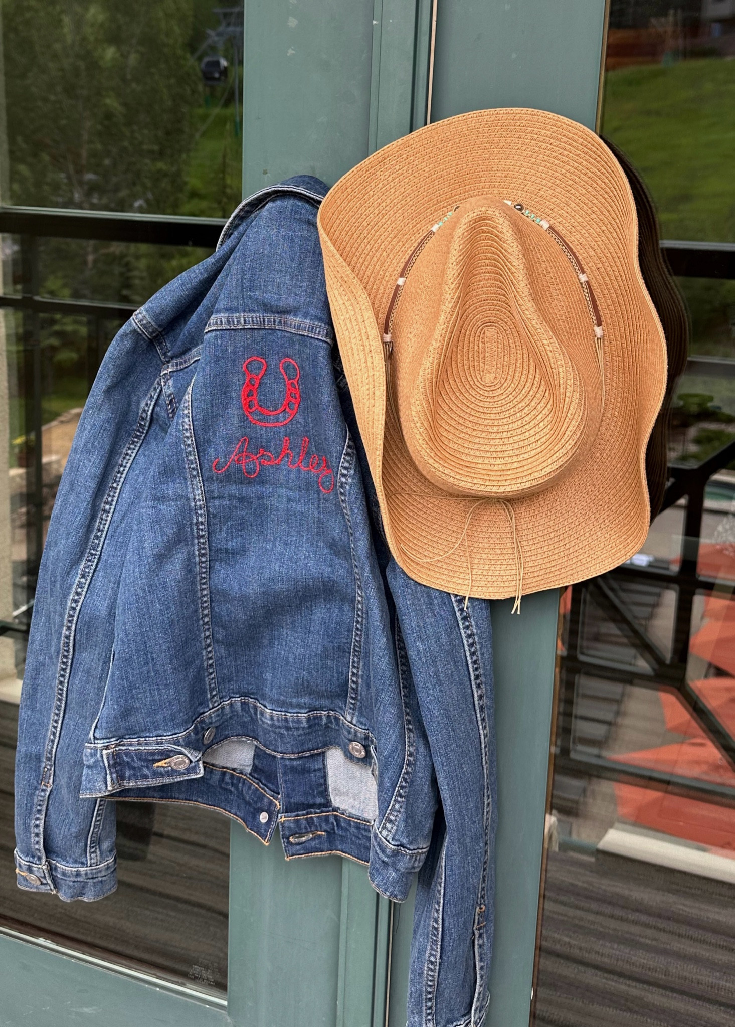 Levi’s jacket! 

#LTKFindsUnder100 #LTKStyleTip