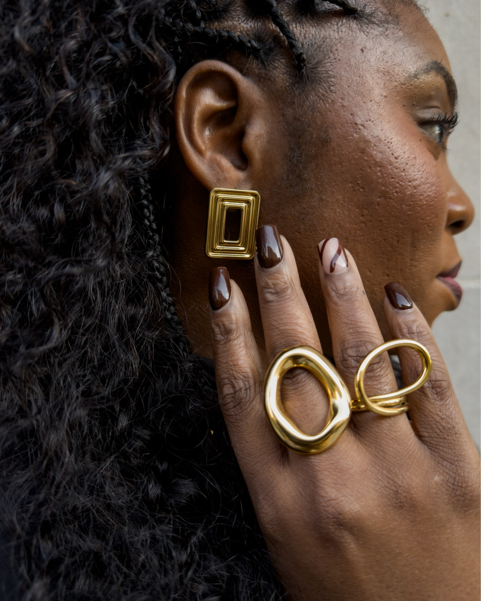 Get into the details.
I love jewelry that brings out boldness and simplicity at the same time — pieces that stand out without overpowering the look.

A girl can have the right clothes, but she still needs the accessories to complete it, and @alaisbranche understood the assignment with these.

Can’t get enough of these pieces… they’ve been on repeat.

Shop via my LTK: @shop.LTK

#alaisbranche #everydayluxe #alaisbranchestyle
