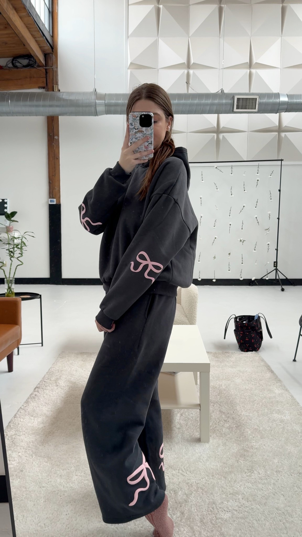 Loungewear bonney bow sweatshirt + sweatpants

#LTKTravel #LTKActive #LTKStyleTip