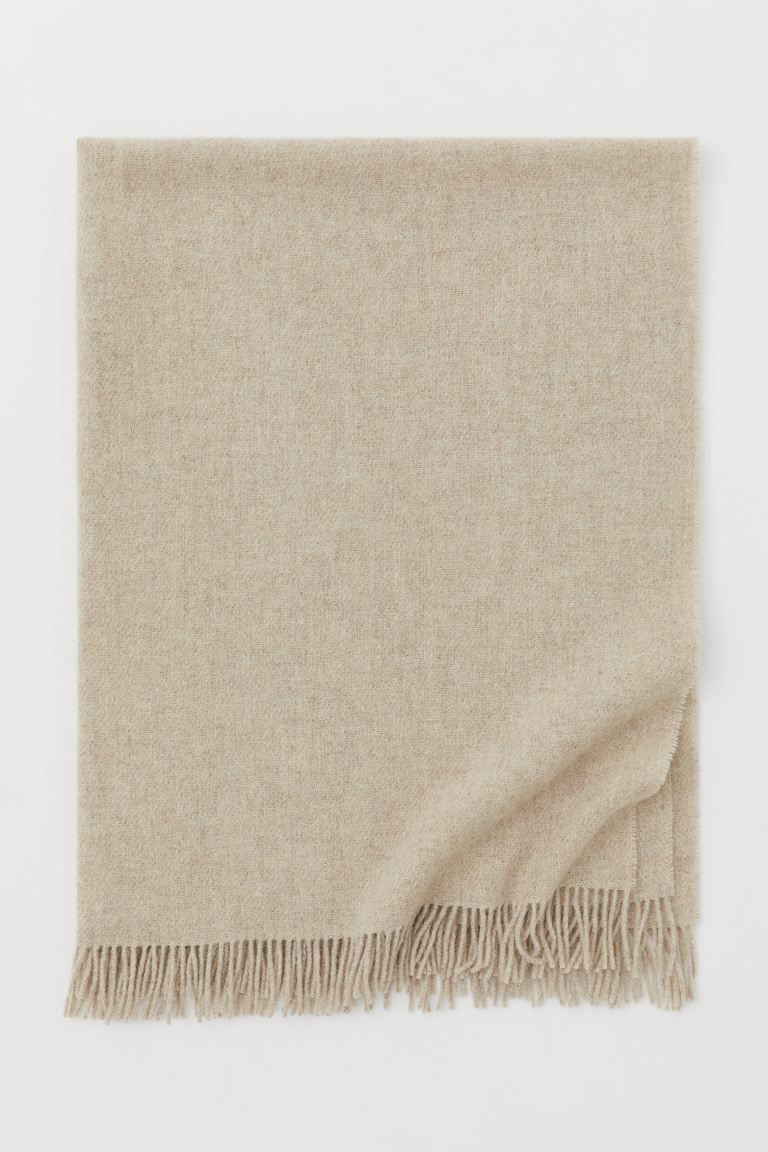 Wool blanket | H&M (UK, MY, IN, SG, PH, TW, HK)