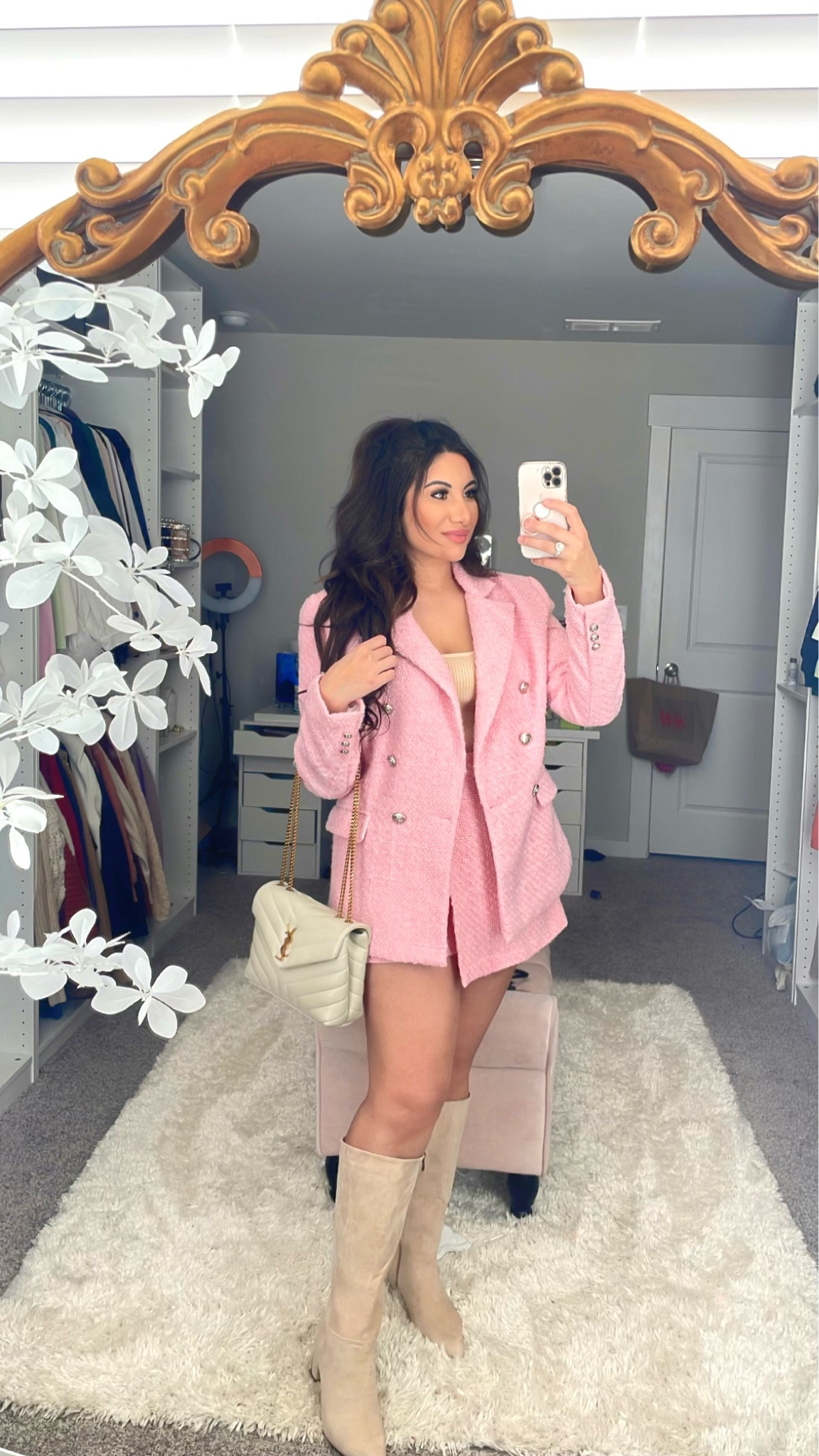 Pink tweed matching set, pink tweed blazer with matching wrap skort 💖

Blazer is fully lined & thick material! 10/10!! 👌🏼


Spring style 
Easter dress
Easter outfit 
Spring sale
Fashion 
style 
Outfit 
Vacation 
Beach 
Travel
Chanel bag
Designer bag
Pleated dress
Mini dress
Belted dress
Zara style 
Zara dupe

#LTKstyletip #LTKFind #LTKSale
