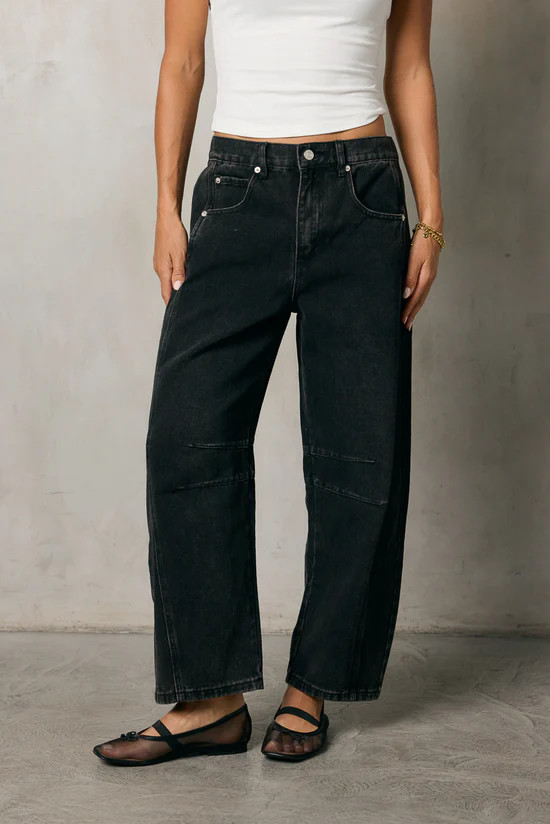 Lisette Barrel Jeans in Black | Böhme US