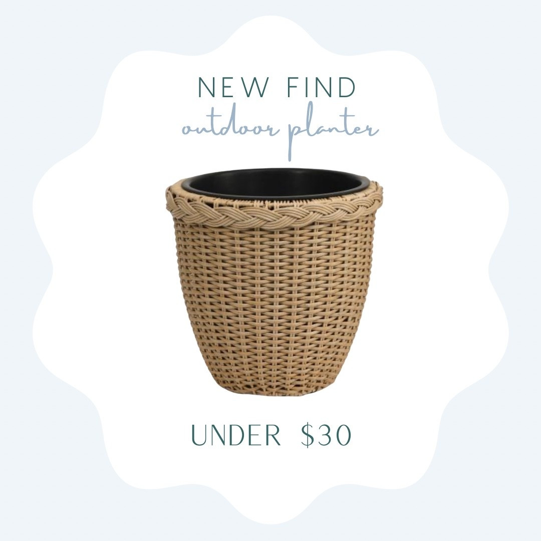 Look for less outdoor rattan planter with braided detail- under $30!! 

Serena and Lily inspired, look for less, spring decor, outdoor planter, rattan planter, patio decor 