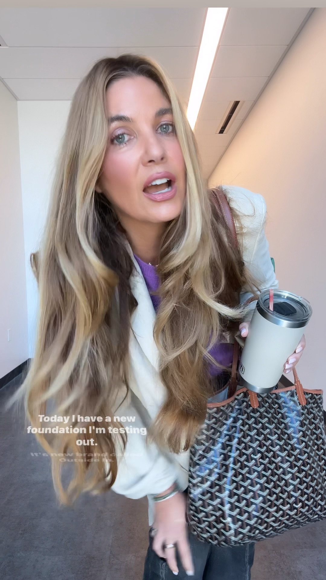 #OOTD 
Hair: sea glass (free shipping) + T3 hot rollers (also on sale)
Bronzer: French Riviera 
Blush: queen musia midcentury pink (www.queenmusia.com use beautyprofessor-qm) 
Chantecaille radiant blush 
Natasha Denona essential eyeshadow duo 
Make brow gel in cool taupe 
Grande mascara 
Cashmere top: medium 
Blazer: medium 
Jeans: 26
Shoes: TTS

#LTKBeauty #LTKWorkwear #LTKdayinmylife