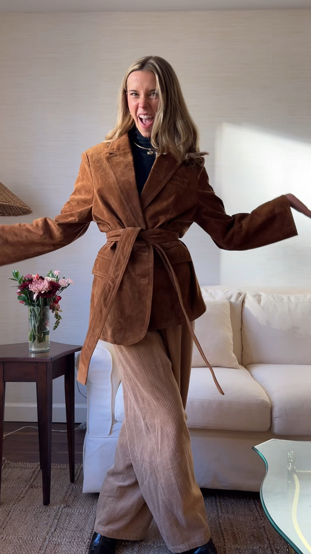 one suede blazer, 4 looks

#LTKWorkwear #LTKStyleTip #LTKHoliday