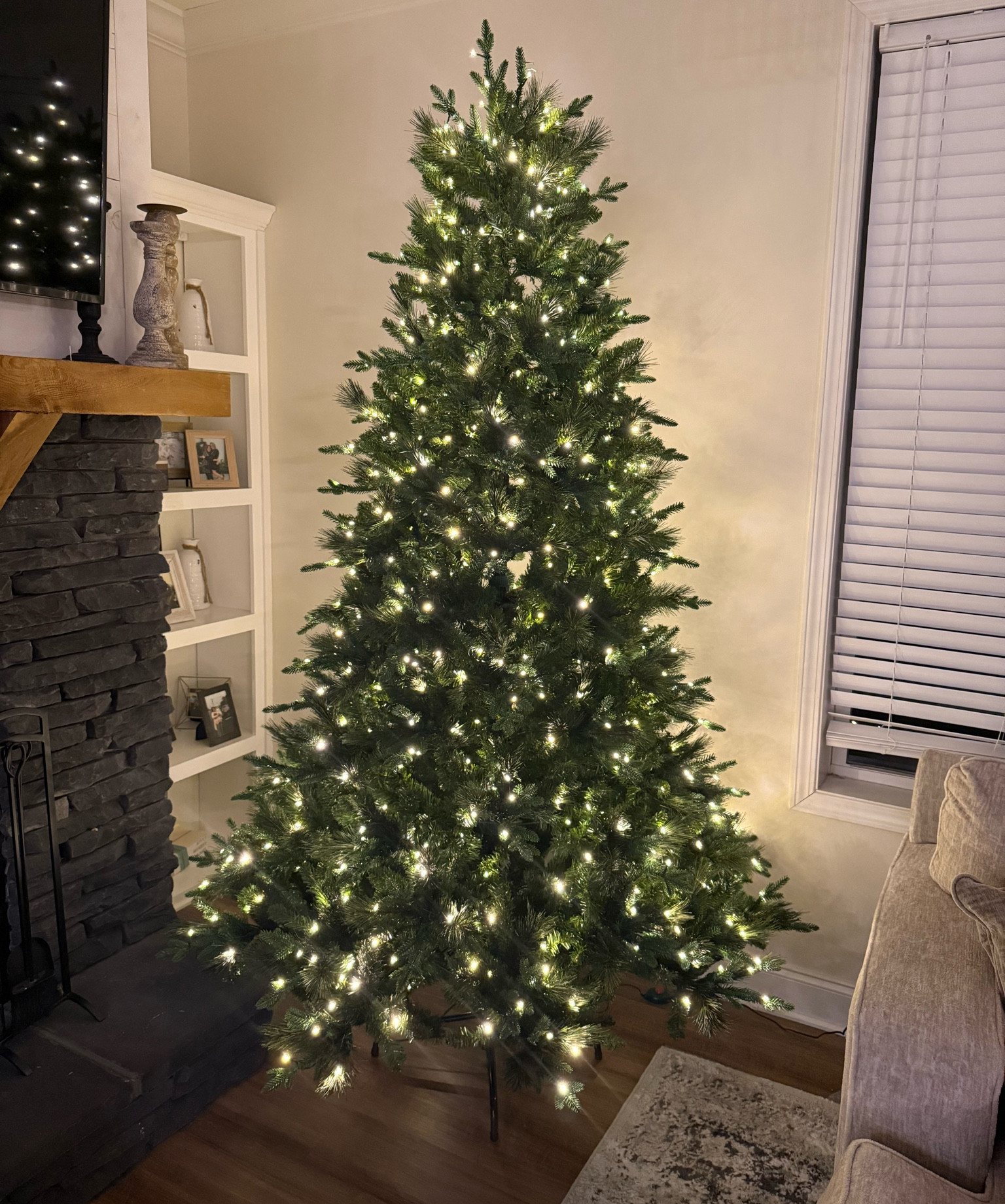 Grand duchess DUPE! I found the perfect most elegant tree!! Has so many different light options as well! #LTKChristmas #LTKChristmastree

#LTKHoliday #LTKHome #LTKSeasonal