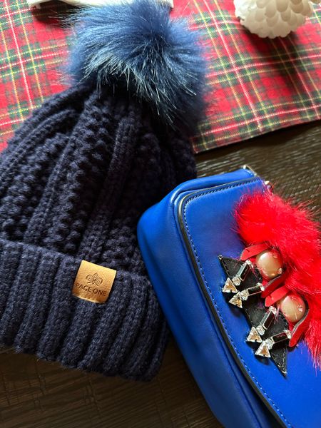 Cozy winter hat with Pom Pom and fleece lining 

#LTKSeasonal #LTKHoliday
