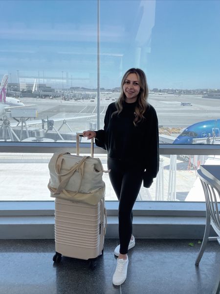 Love this luggage set, and it’s on sale during the #nsale in a really pretty green! Sweatshirt and leggings also on sale!

Summer travel, Nordstrom, beis, luggage, travel outfit

#LTKxNSale #LTKtravel #LTKSeasonal