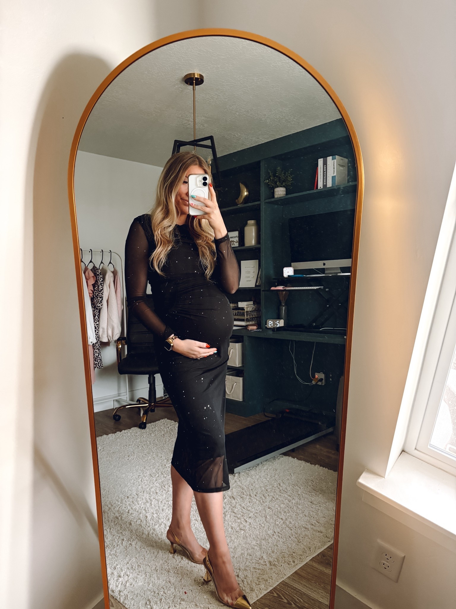 New Year’s Eve outfit idea that’s bump friendly! not maternity though so could be worn without a bump too! comfortable and cute! I got my usual size M, it’d be longer on me without my bump!

Heels: size up half

| New Year’s Eve outfit | pregnant | bump friendly | gold heels | holiday outfit 

#LTKSeasonal #LTKBump #LTKHoliday