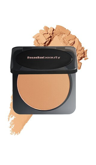Huda Beauty Easy Bake Pressed Powder in Cinnamon Bun. | Revolve Clothing (Global)