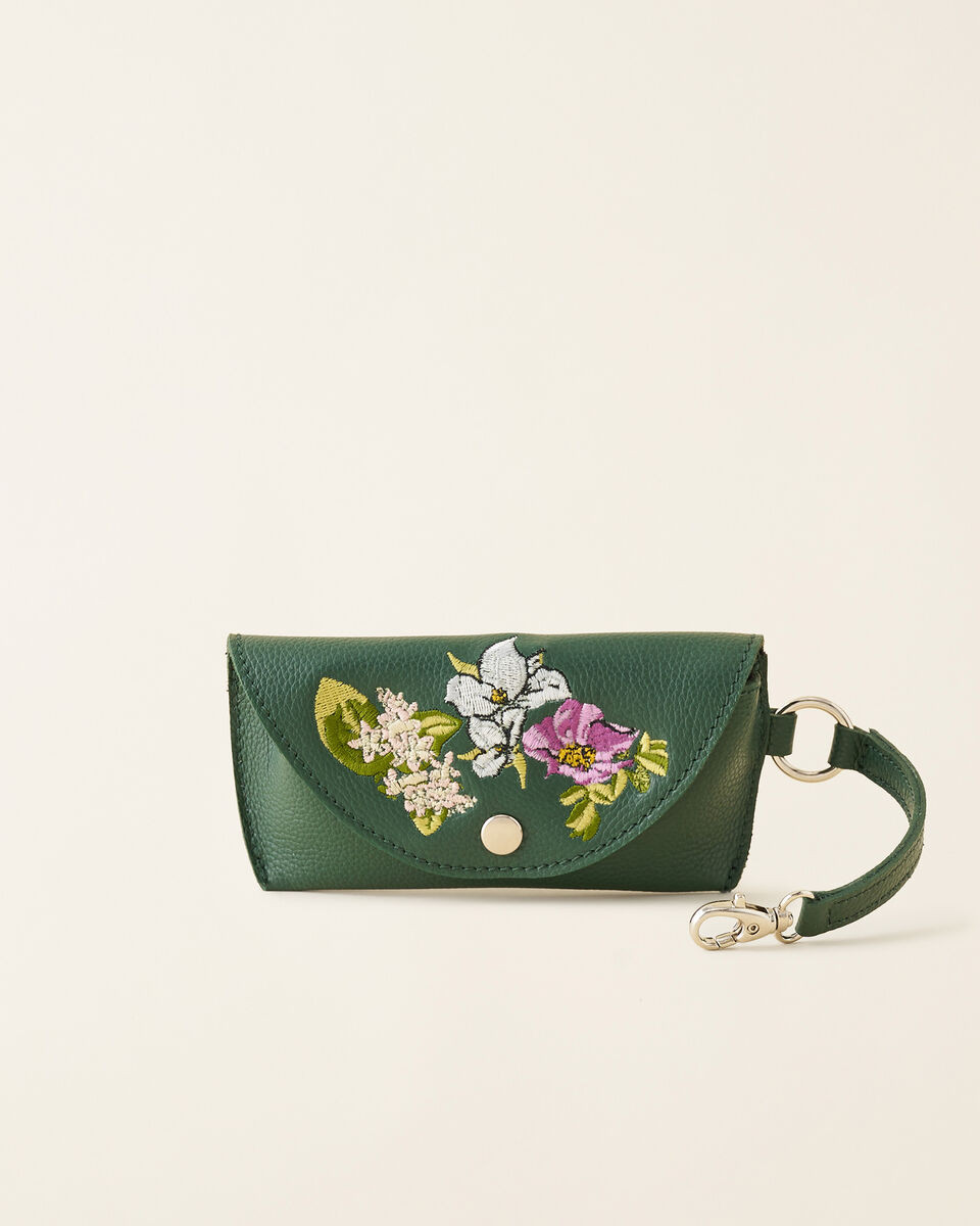 Roots x alder Glasses Case | Roots (CA)