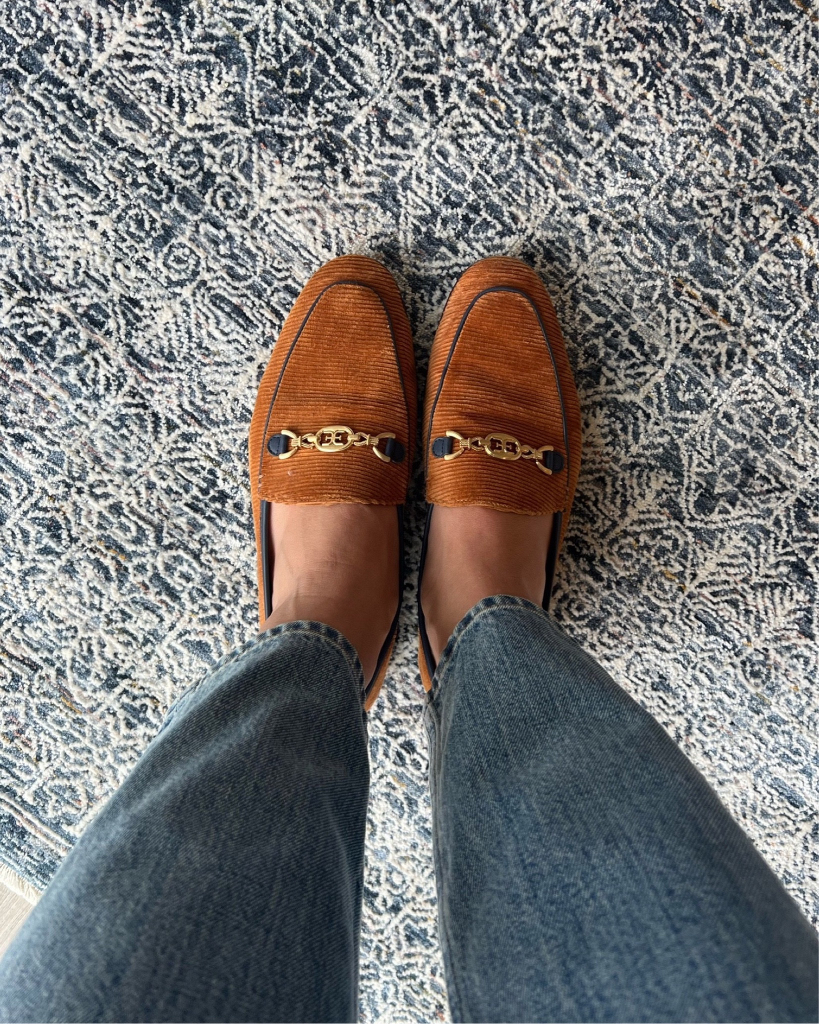 One of my favorite rugs—perfect for a refresh in any space! This is the Zuma rug in denim in a 10x14 in our dining room! 

#diningroom #rug #loloi #homedecor #arearug

#LTKFind #LTKhome #LTKstyletip