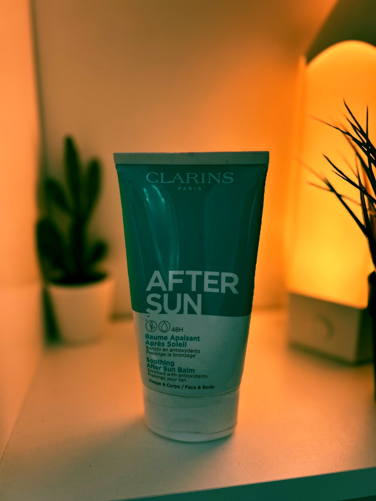 Baume solaire visage et corps 

Calma, suavidad y cuidado después del sol 🌞
After Sun de Clarins ayuda a hidratar y reconfortar la piel tras un día de luz✨

#LTKbeauty #LTKsummer #LTKcanada