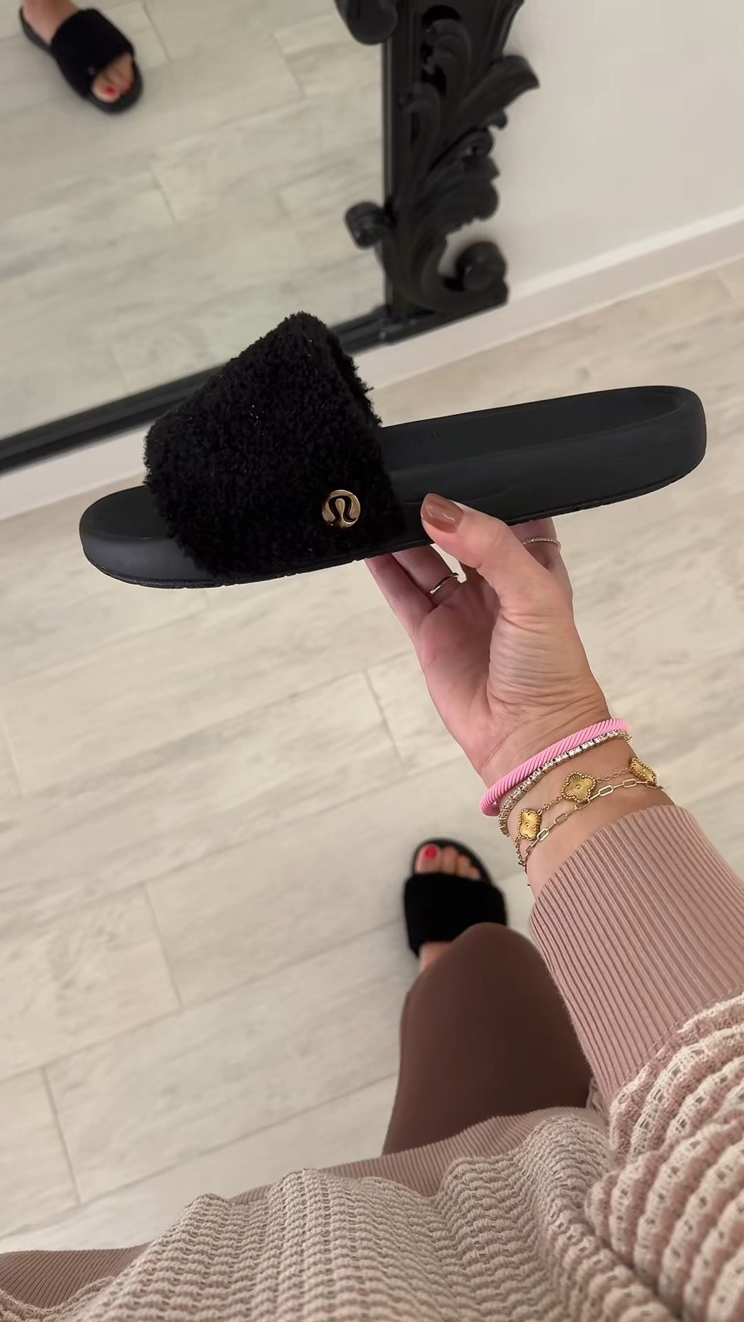 Obsessed with these Sherpa slides! True to size 
Align leggings size 4
Oversized sweater xs on sale 
Lululemon slides 

#LTKFindsUnder100 #LTKShoeCrush #LTKFindsUnder50