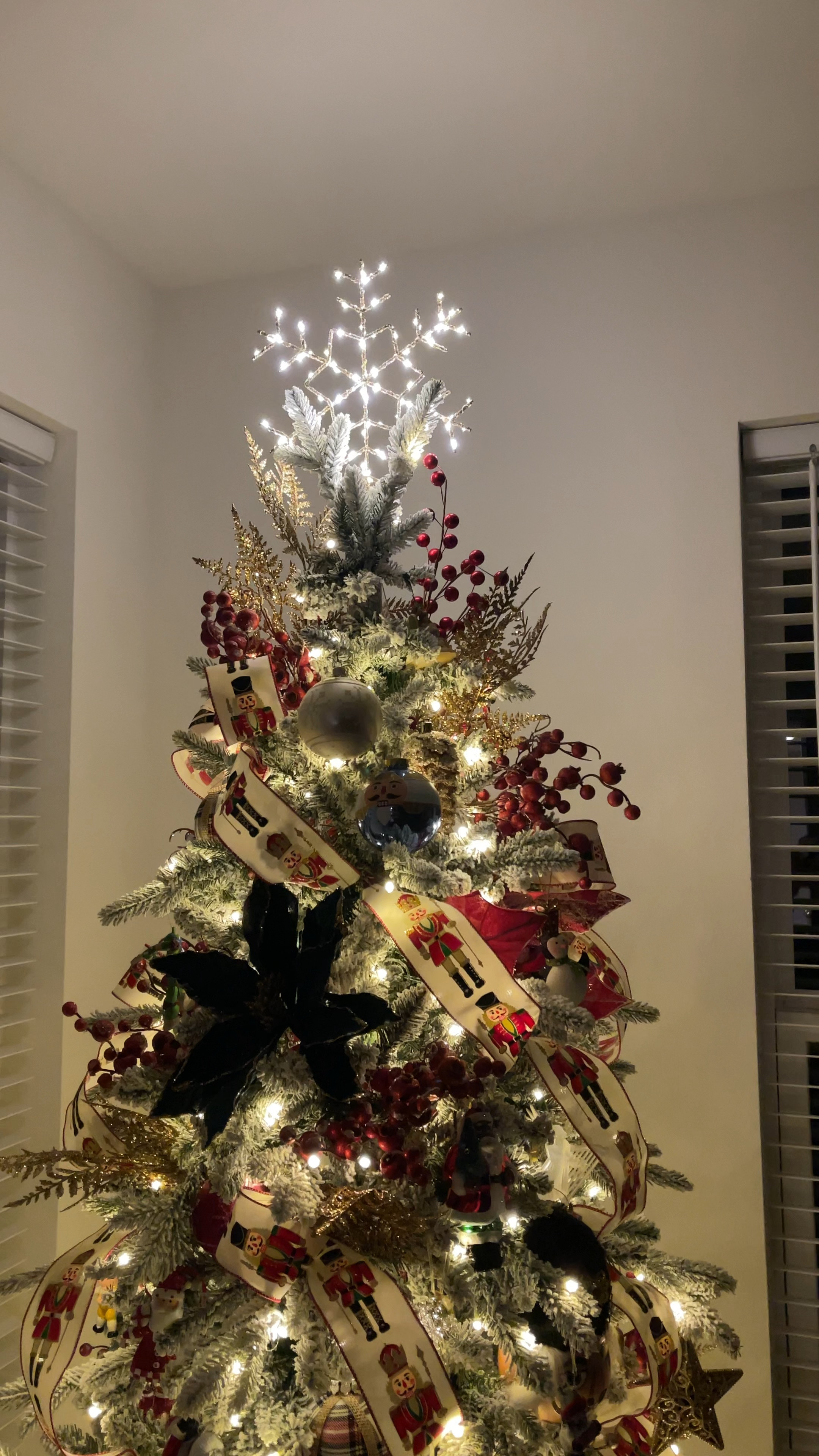 Christmas nights 🎄✨

#LTKhome #LTKVideo #LTKHoliday