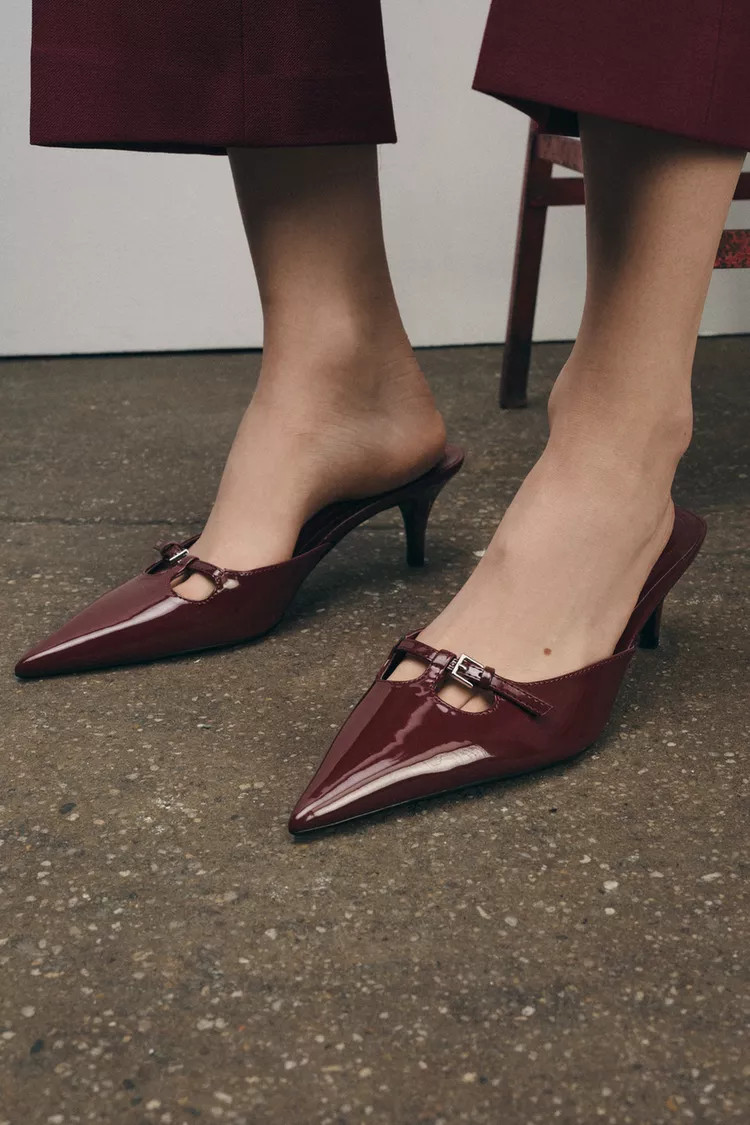 PATENT FINISH BUCKLED MULES | Zara US