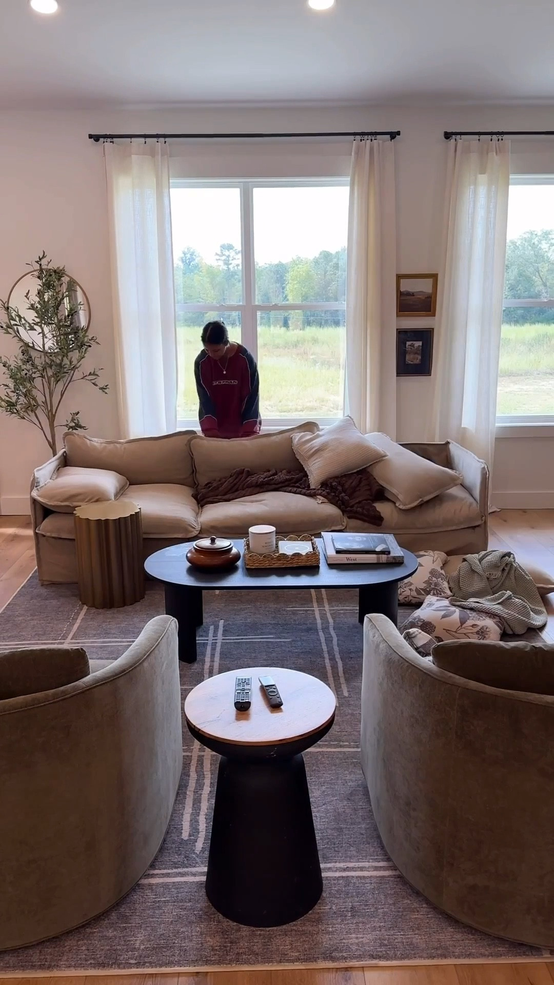 Let’s get this living room cleaned up! Is it just me or does it feel like I can never have enough throw blankets?

Between the kids and our dog sneaking onto the furniture, we’re constantly grabbing one for movie nights, cozy mornings, or just to make the couch a little more comfortable. They somehow end up everywhere in our house.

But I have to admit… they’re one of my favorite ways to make the living room feel warm, cozy, and lived in. Plus they’re the easiest decor piece to swap out when you want to refresh a space.

#LTKSaleAlert #LTKmomlife #LTKHome