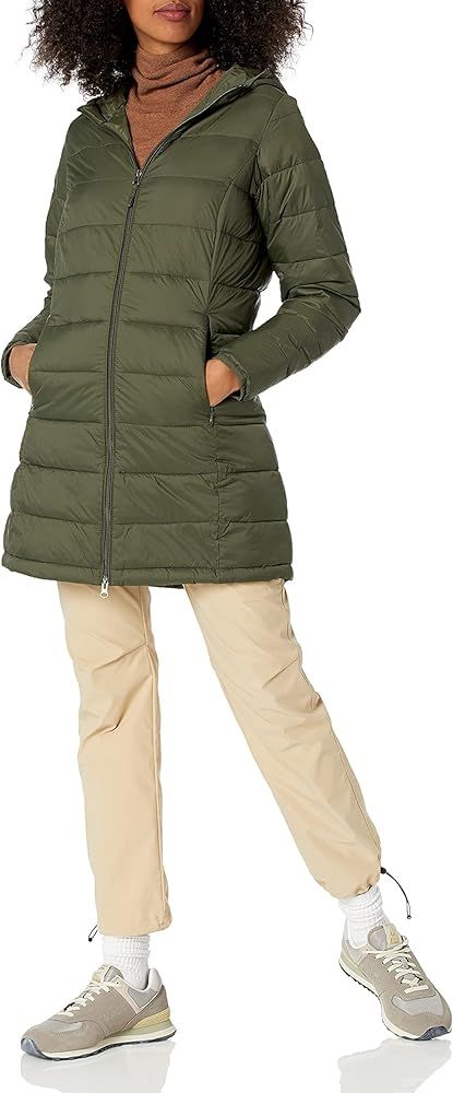 Amazon.com: Amazon Essentials Women's Lightweight Water-Resistant Hooded Puffer Coat, Olive, Smal... | Amazon (US)