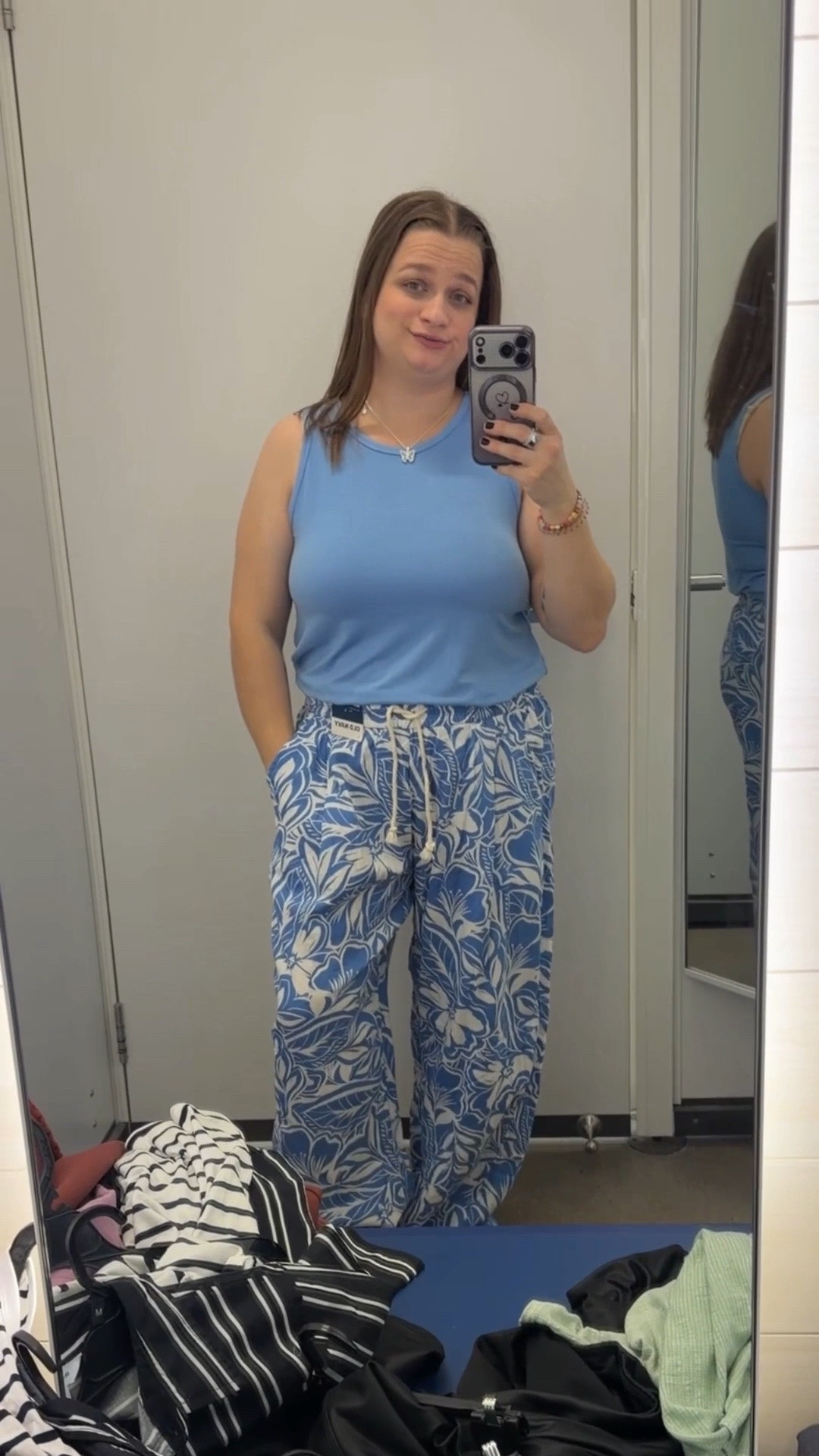 Come to @Old Navy with me as I try to rediscover my style 2.5 years postpartum! Do we like this style video?! 🥰

#oldnavy #shopwithme #clothesshopping #postpartumbody #shoppingvlog 

#LTKvlog #LTKMidsize #LTKPetite