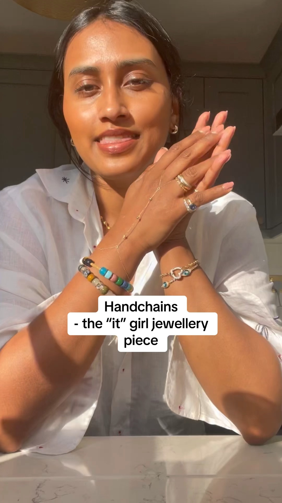 Handchains 
Solid gold hand chains 
Jewelry finds 
Fine Jewellery from Etsy 

#LTKstyletip