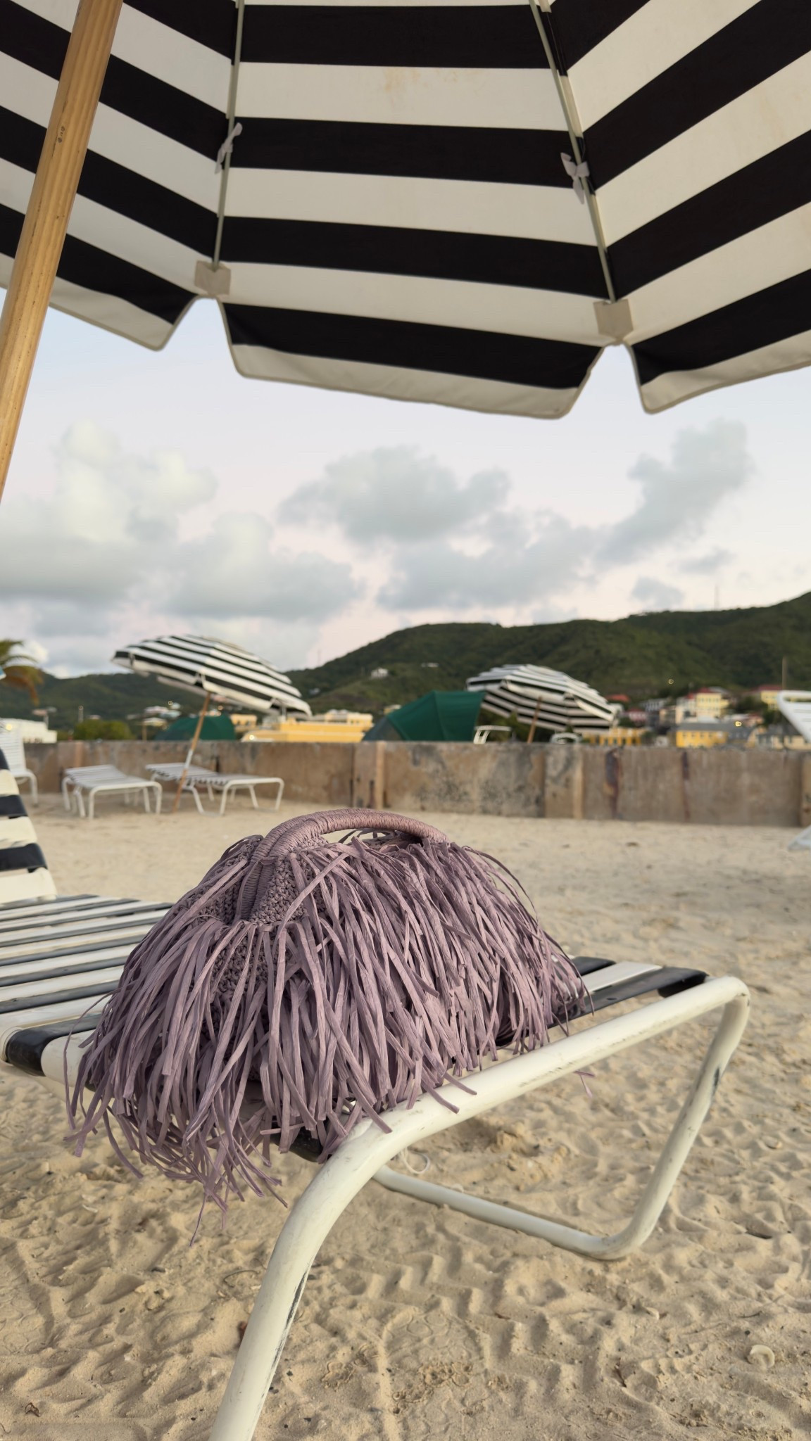 Raffia clutch comes in different colors 