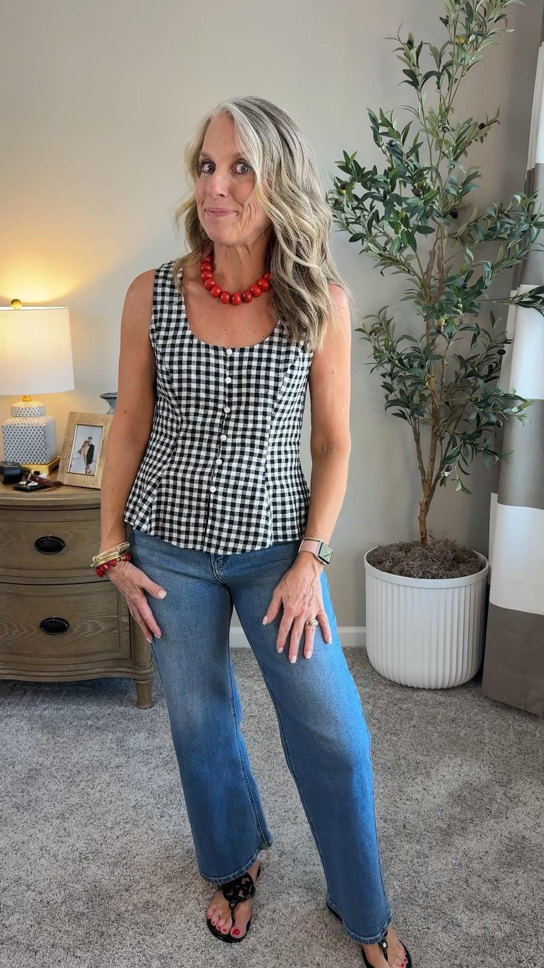Use COAST15 on Avara. Wearing 27 jeans/XS vest 

#LTKOver40 #LTKootd #LTKdayinmylife