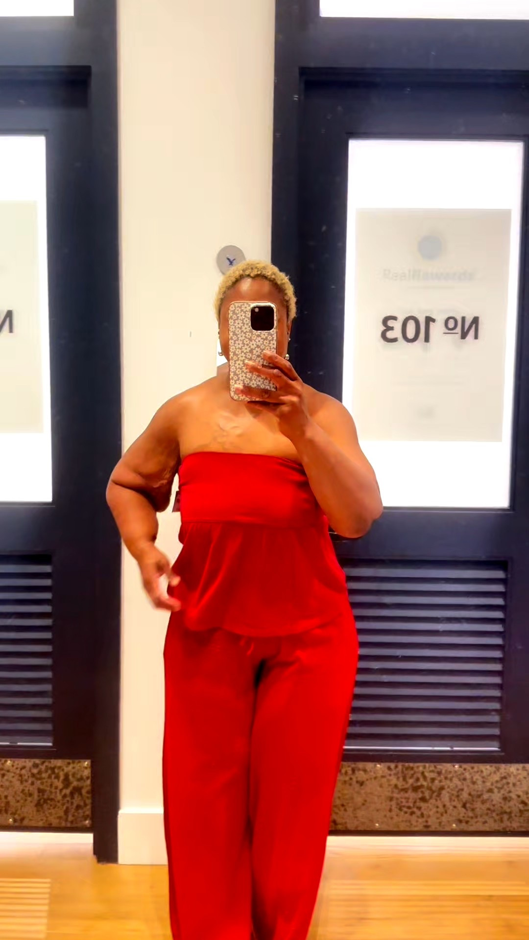 The AE Sunchaser Knit set is soft, flattering, and perfect for year-round wear. Tube top stays put with grippy lining + pants with a drawstring waist for comfort & style. Linked for you in my LTK. 💕

#LTKautumn #LTKMidsize #LTKFindsUnder50