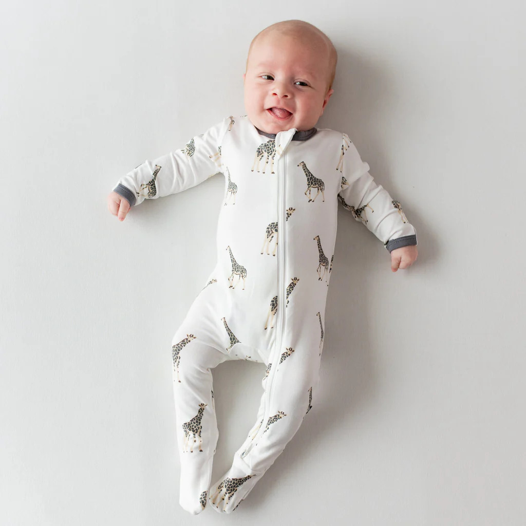 Zippered Footie in Giraffe | Kyte BABY