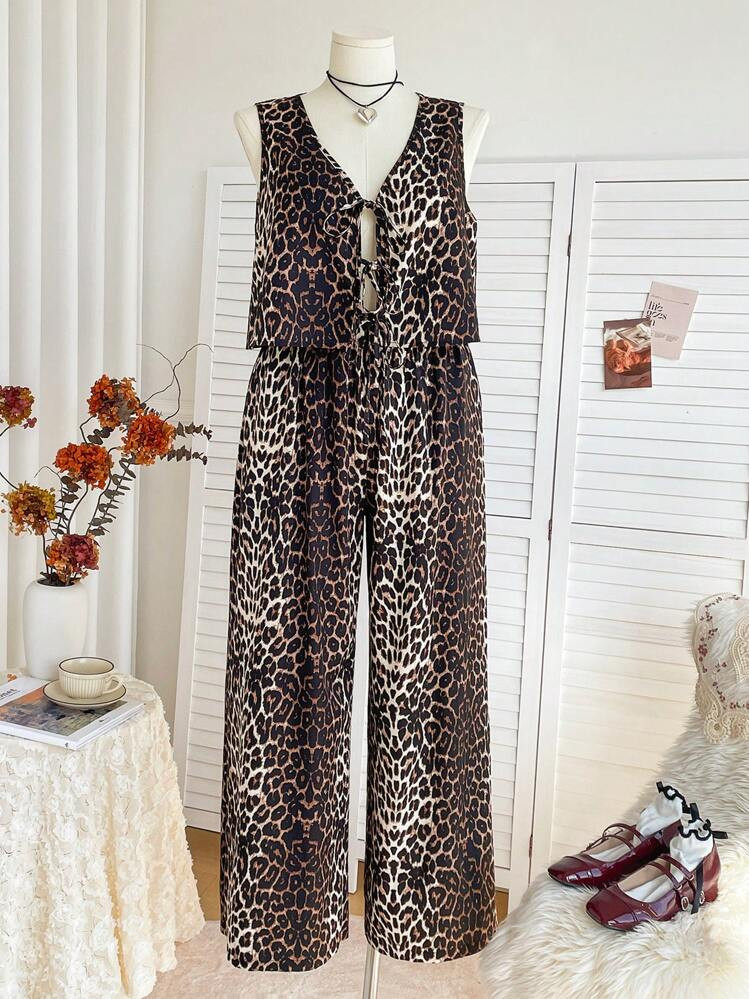 Soleia Plus Size Women's Leopard Print Layered Tie Bow Sleeveless Top And Elastic Waist Straight Leg Pants Casual Set, Vacation Outfit, Can Be Worn Inside Or Outside, Back To School Clothes,Fall Women Two Pieces Sets,Thanksgiving Clothes,Bachelorette And Going Out Outfits,Halloween Women | SHEIN