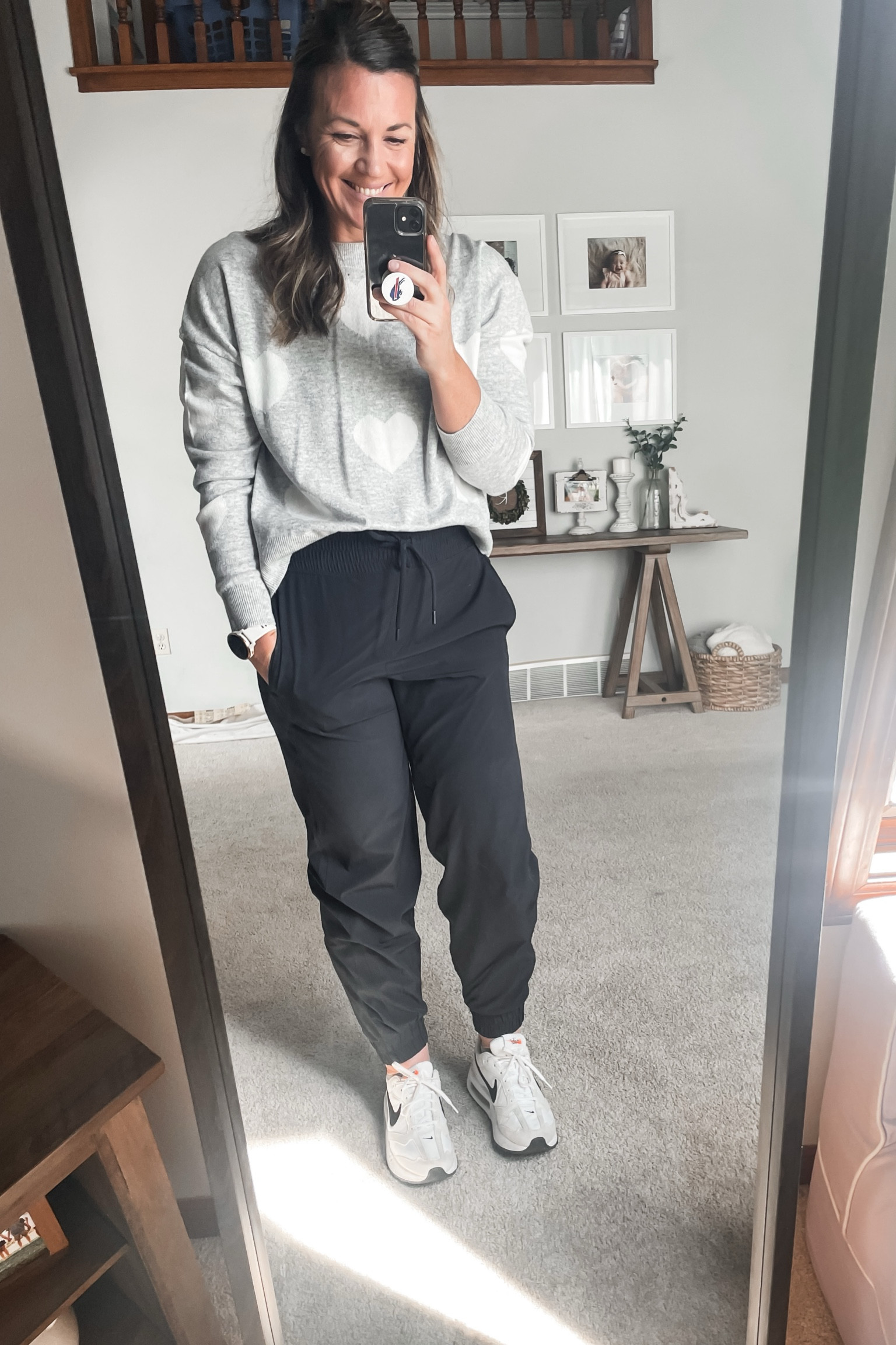Comfy teacher outfit. My favorite joggers to dress “up” or down.

#LTKstyletip #LTKworkwear #LTKFind